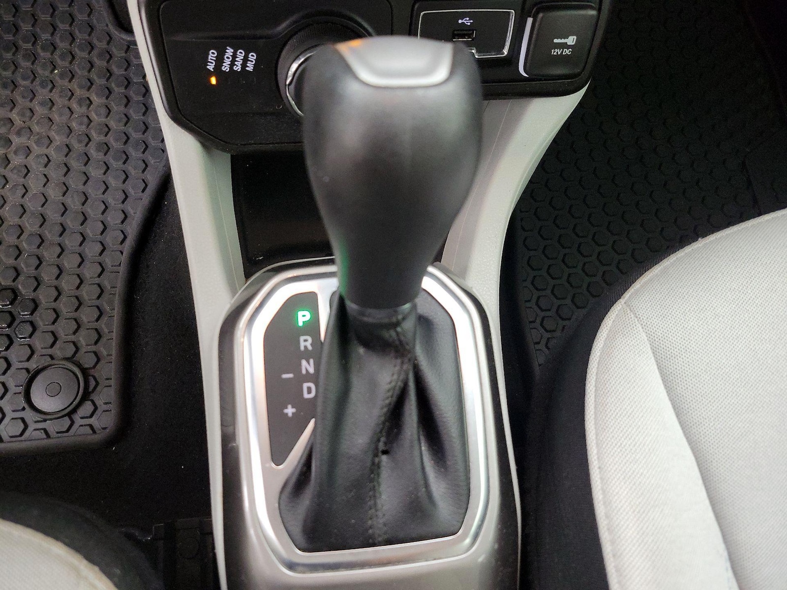 2022 Jeep Renegade Latitude - Photo 19