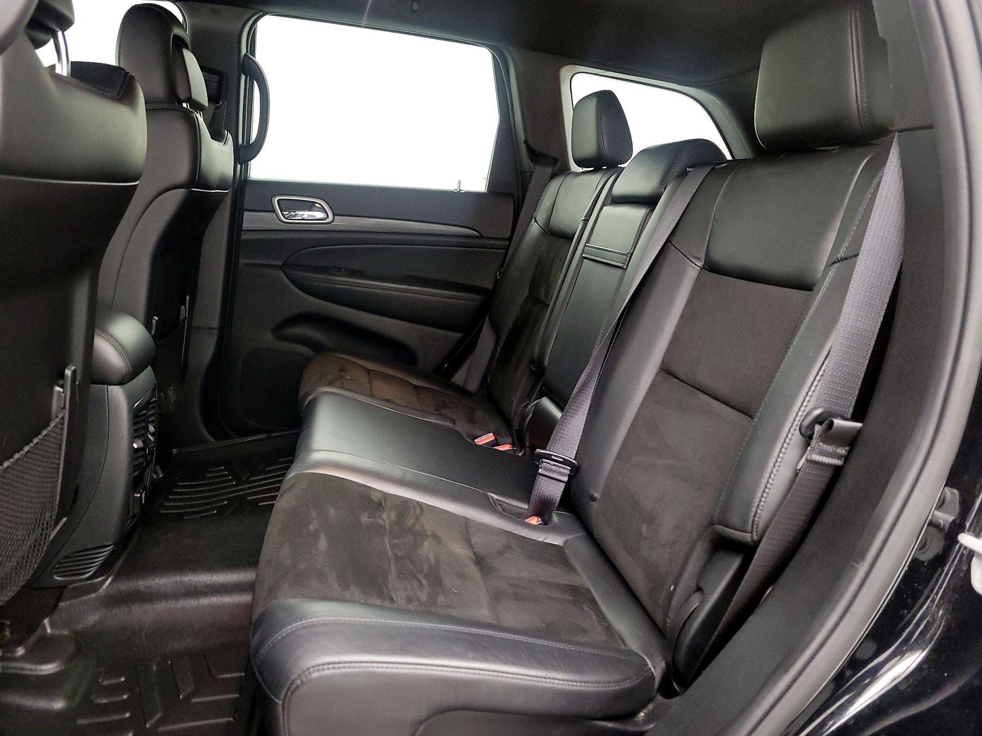 Thumbnail: 2020 Jeep Grand Cherokee - 20