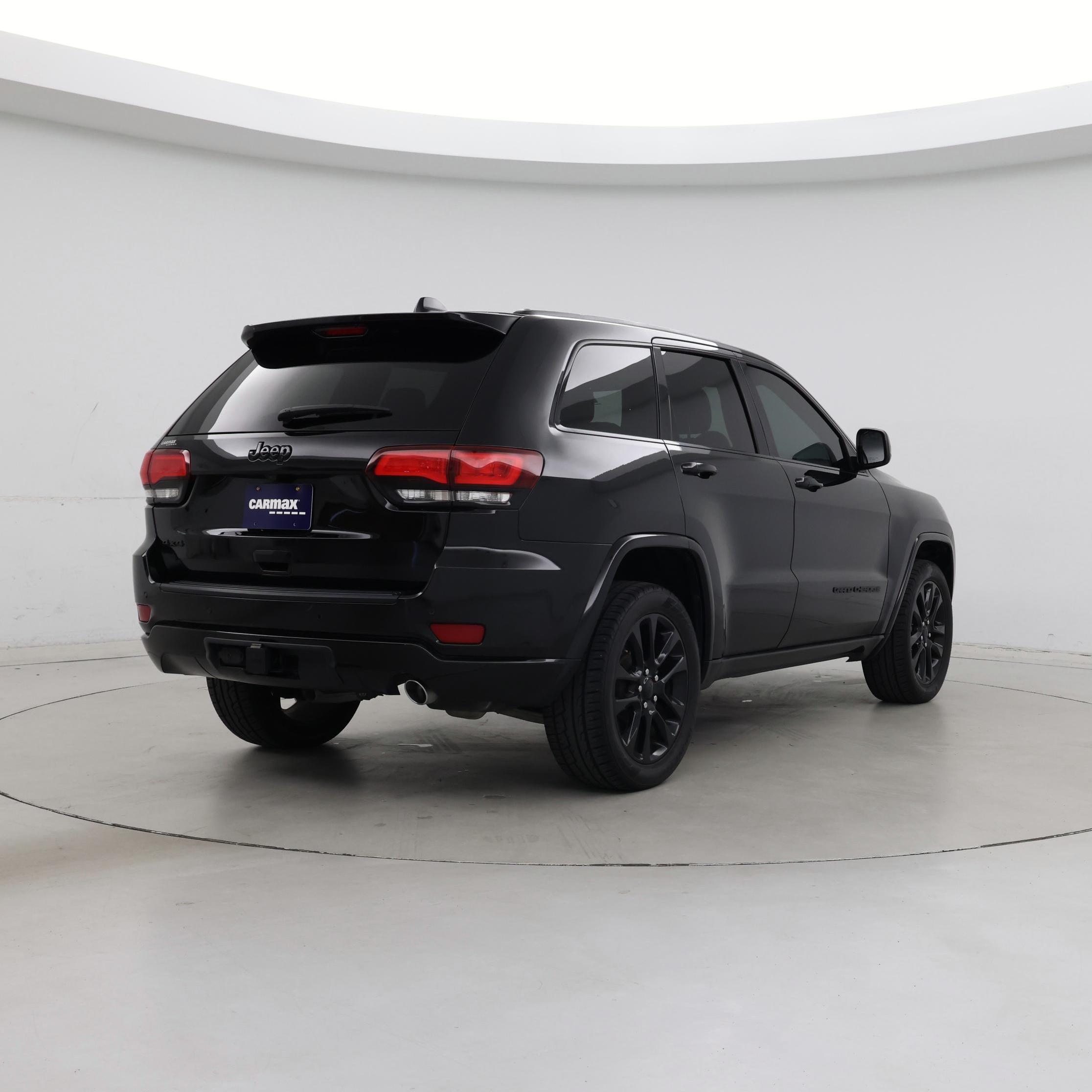 Thumbnail: 2020 Jeep Grand Cherokee - 8