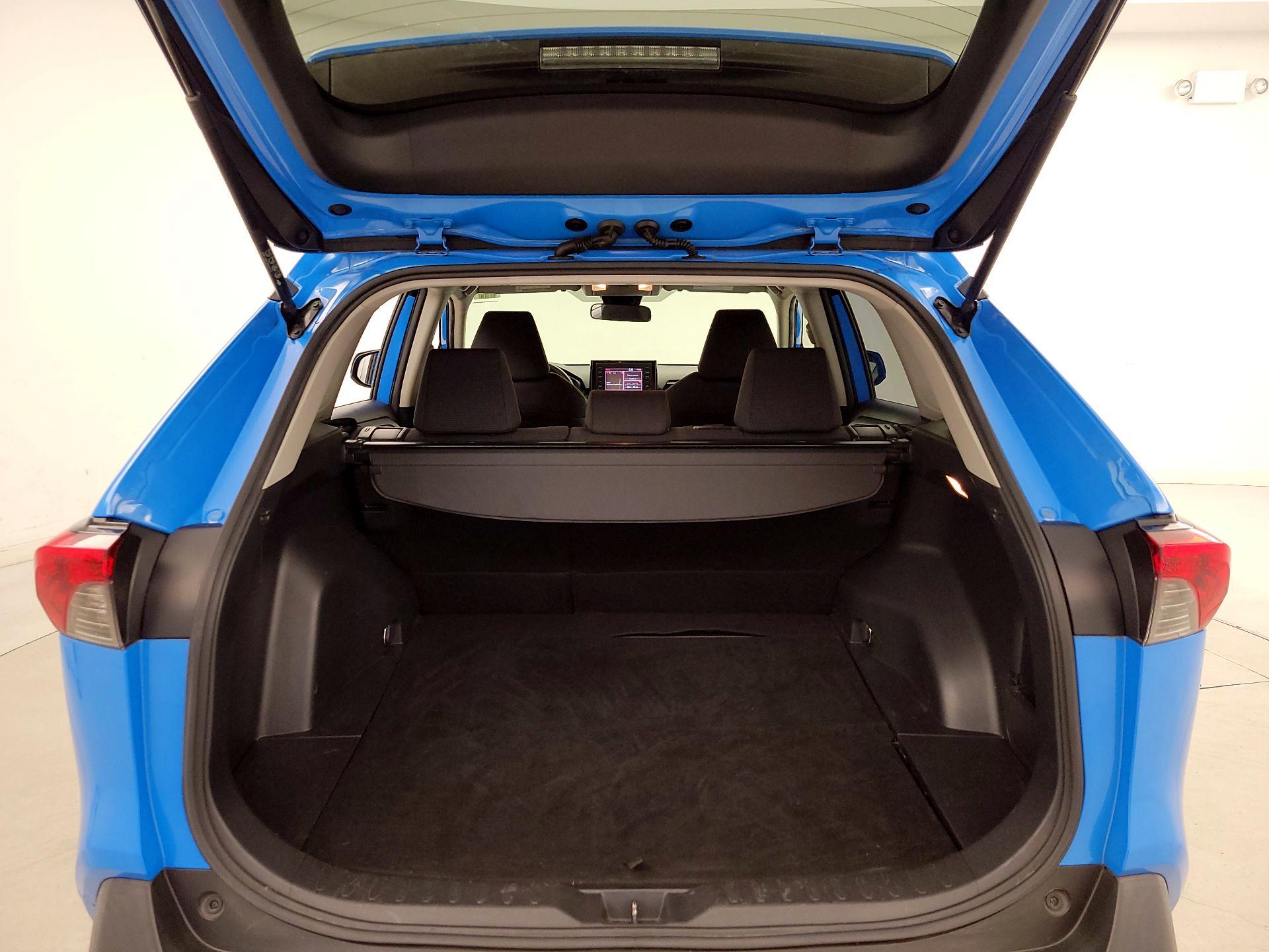 Thumbnail: 2019 Toyota RAV4 - 20