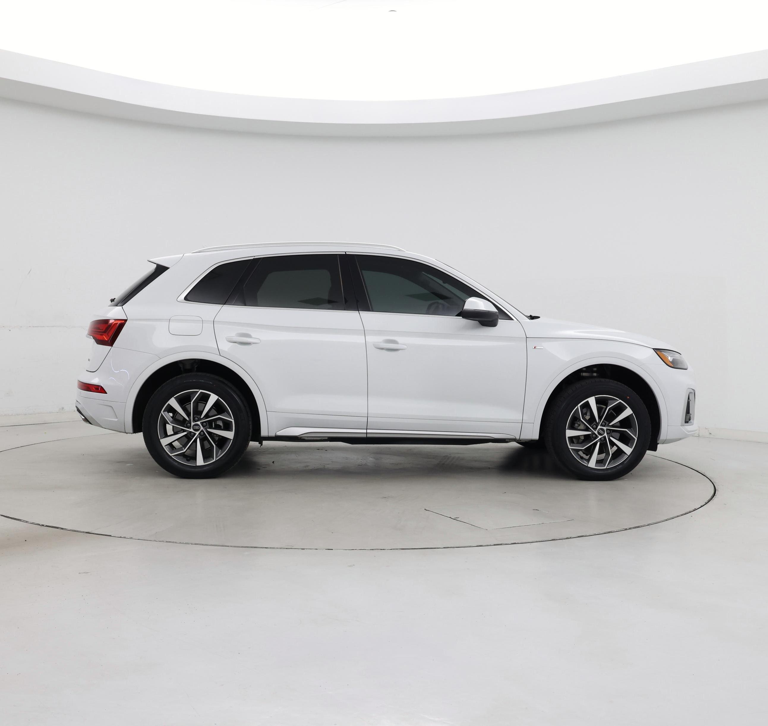 Thumbnail: 2024 Audi Q5 - 7