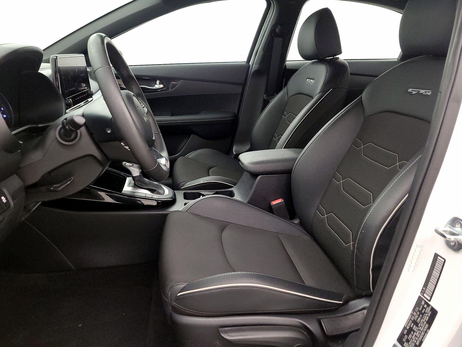 Thumbnail: 2024 Kia Forte - 11