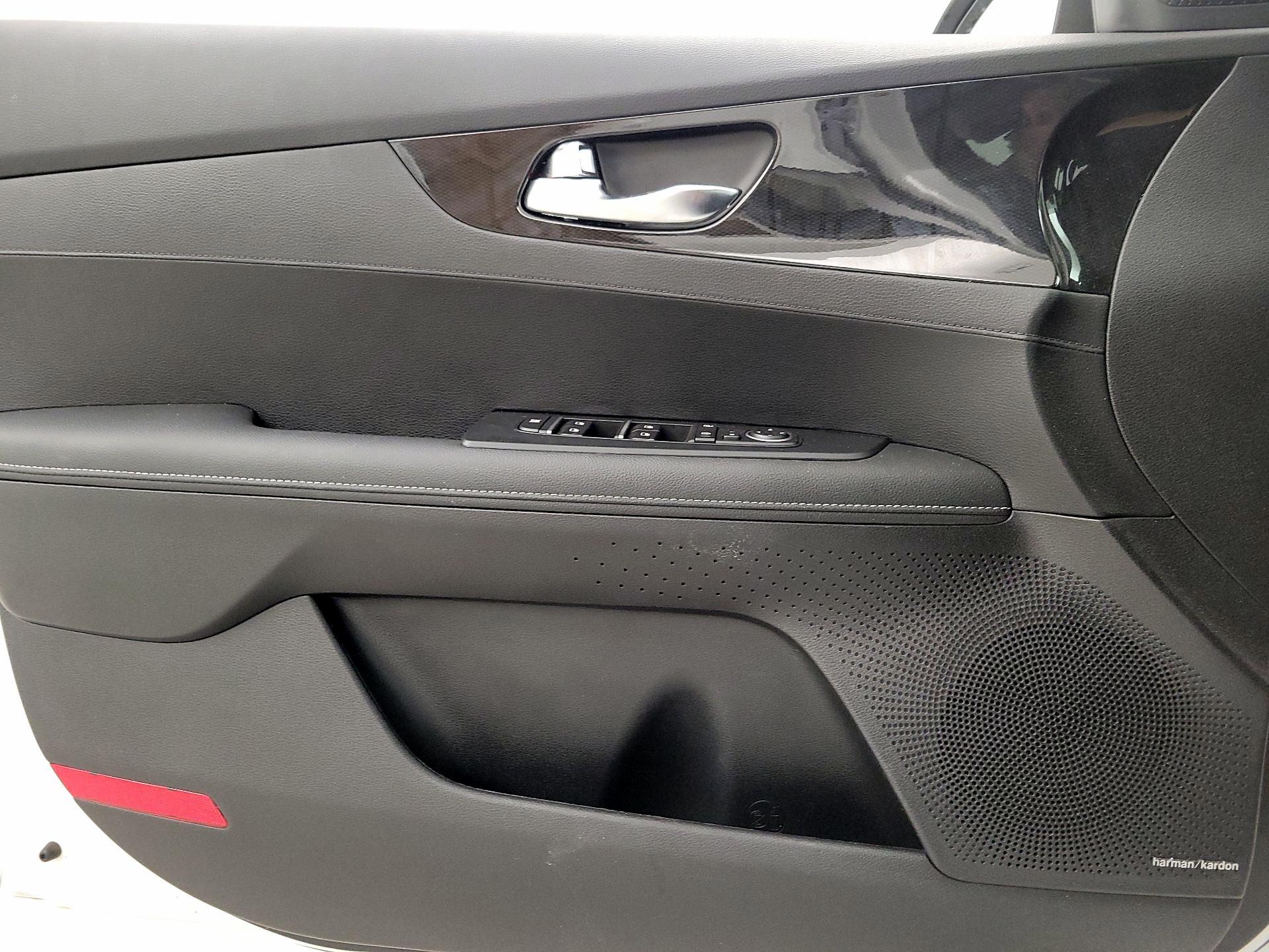 Thumbnail: 2024 Kia Forte - 12