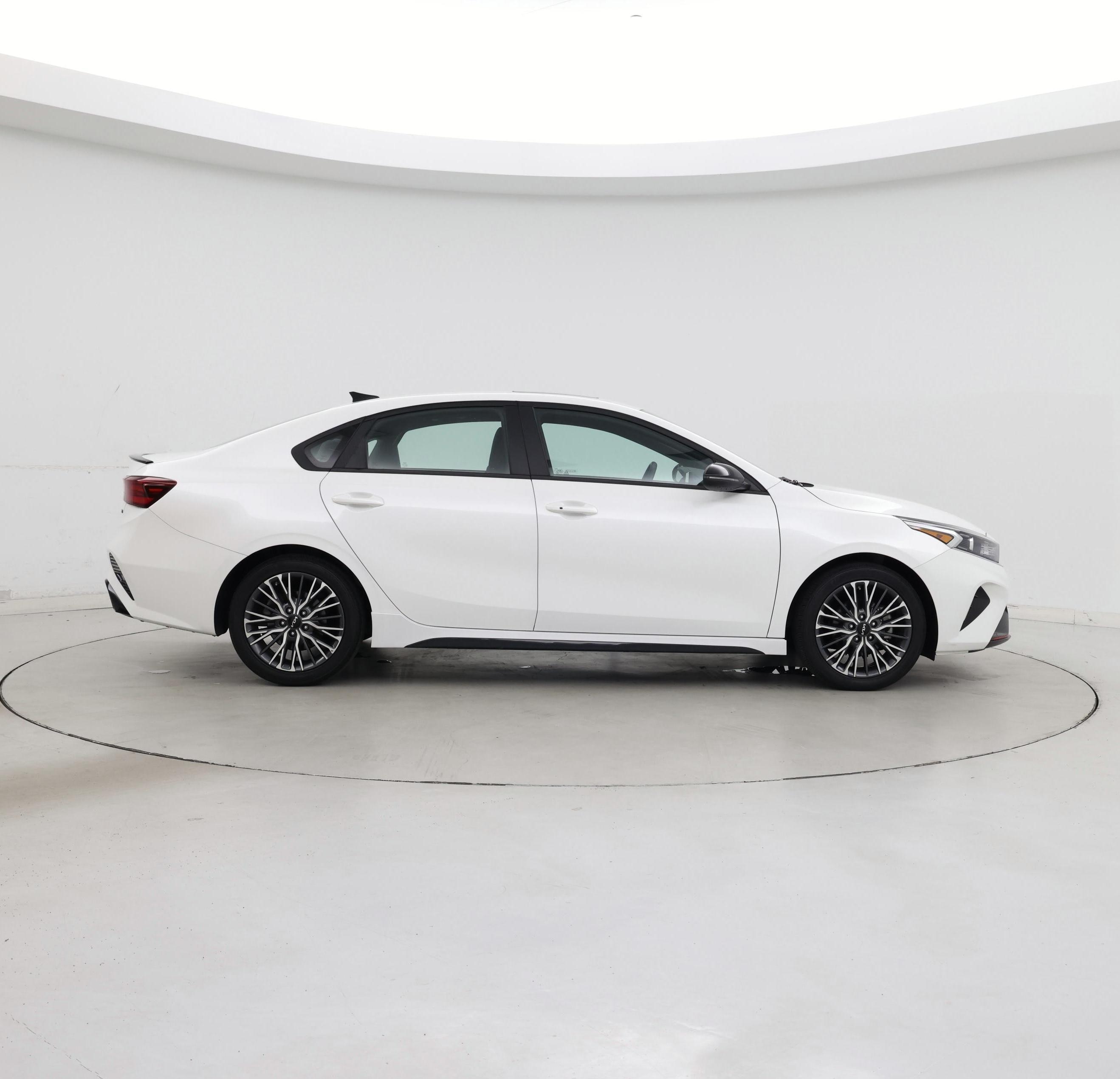 Thumbnail: 2024 Kia Forte - 7