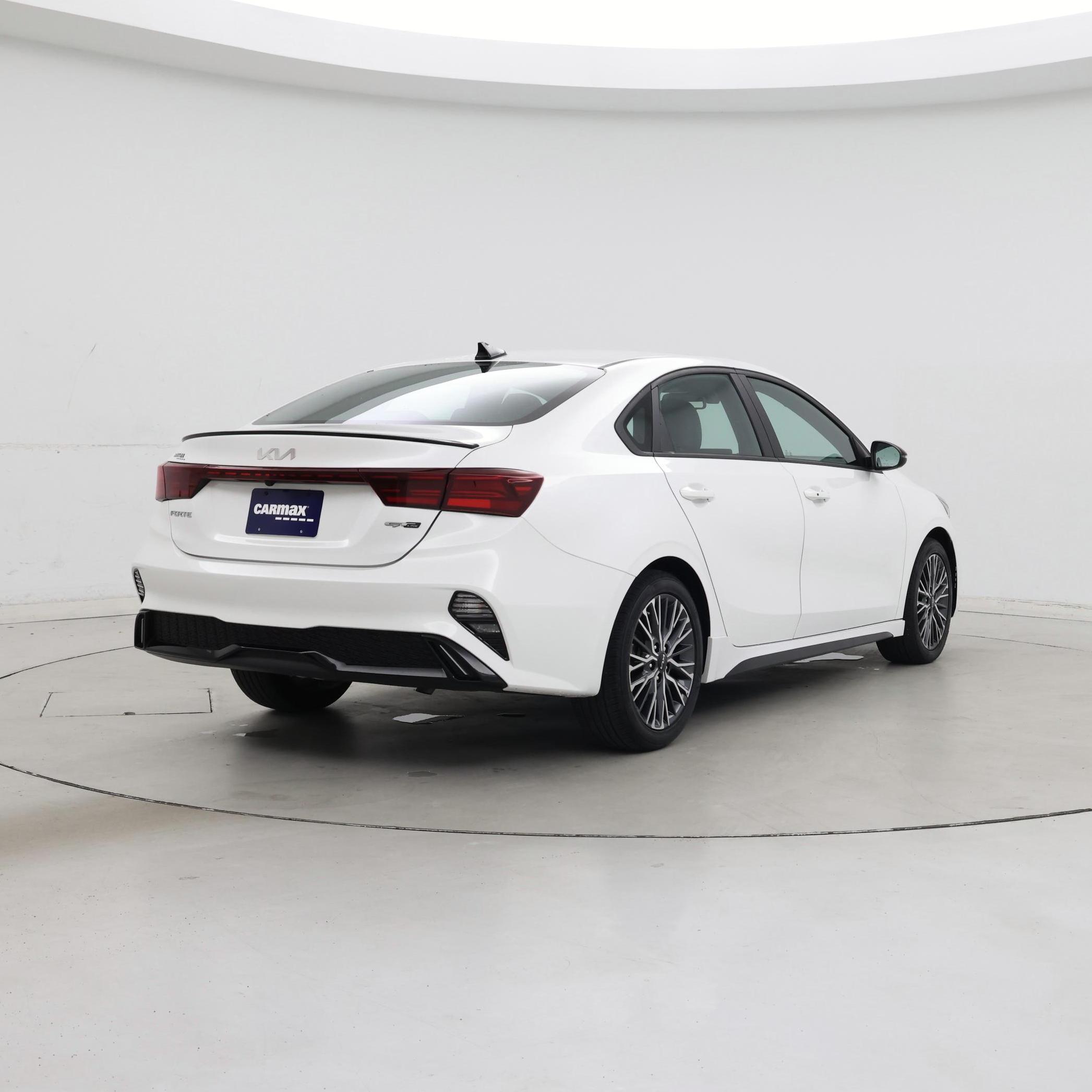 Thumbnail: 2024 Kia Forte - 8