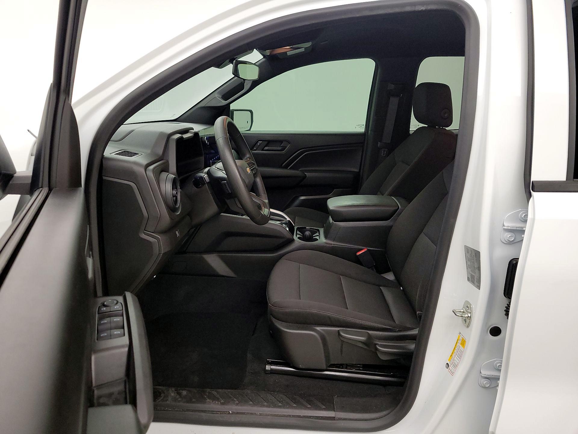 Thumbnail: 2024 Chevrolet Colorado - 11