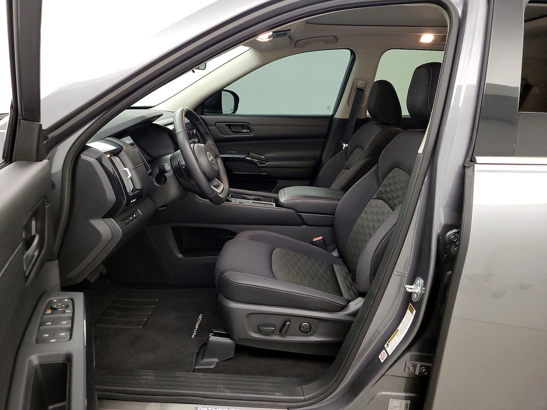 Thumbnail: 2024 Nissan Pathfinder - 11