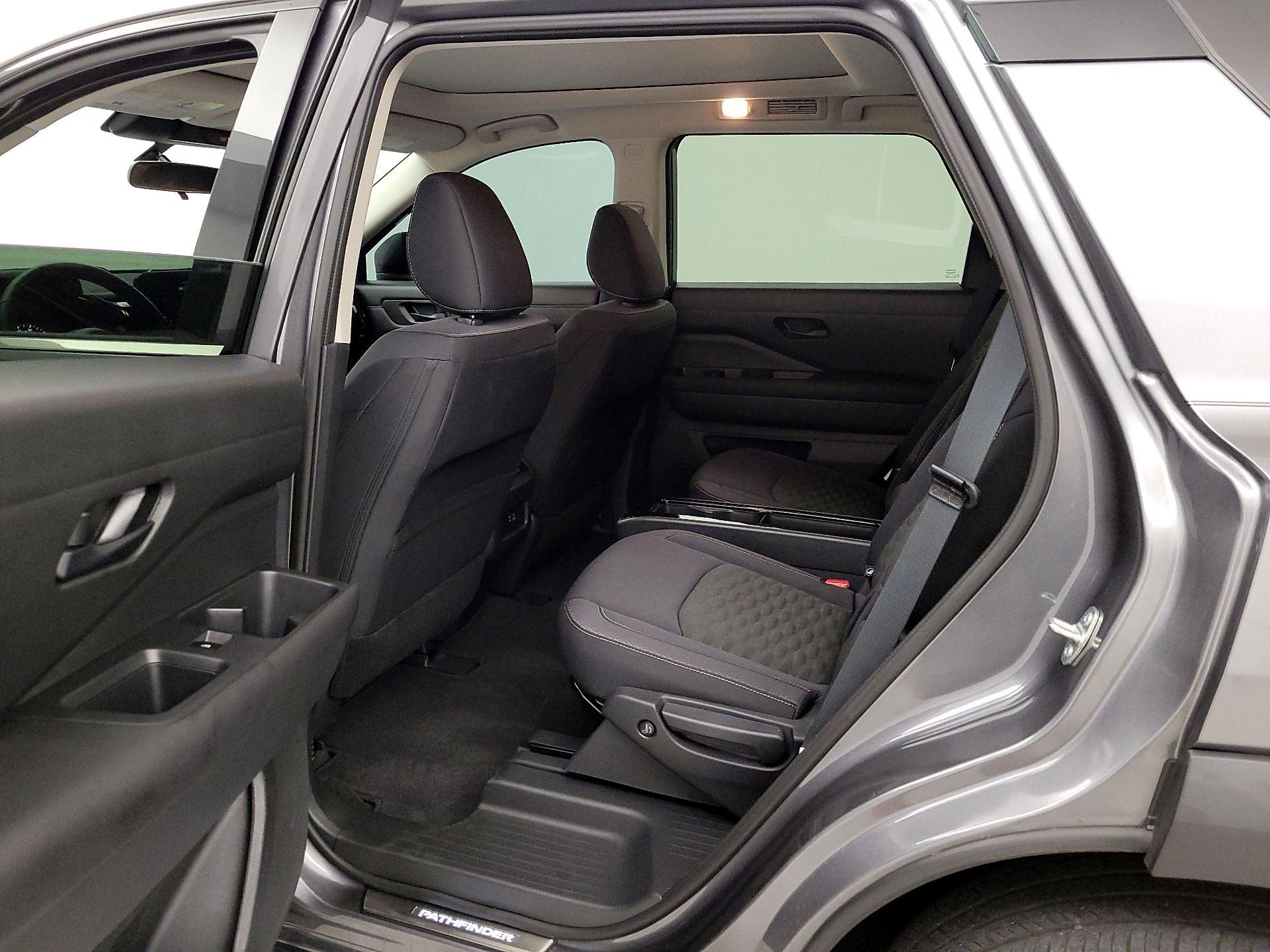 Thumbnail: 2024 Nissan Pathfinder - 20