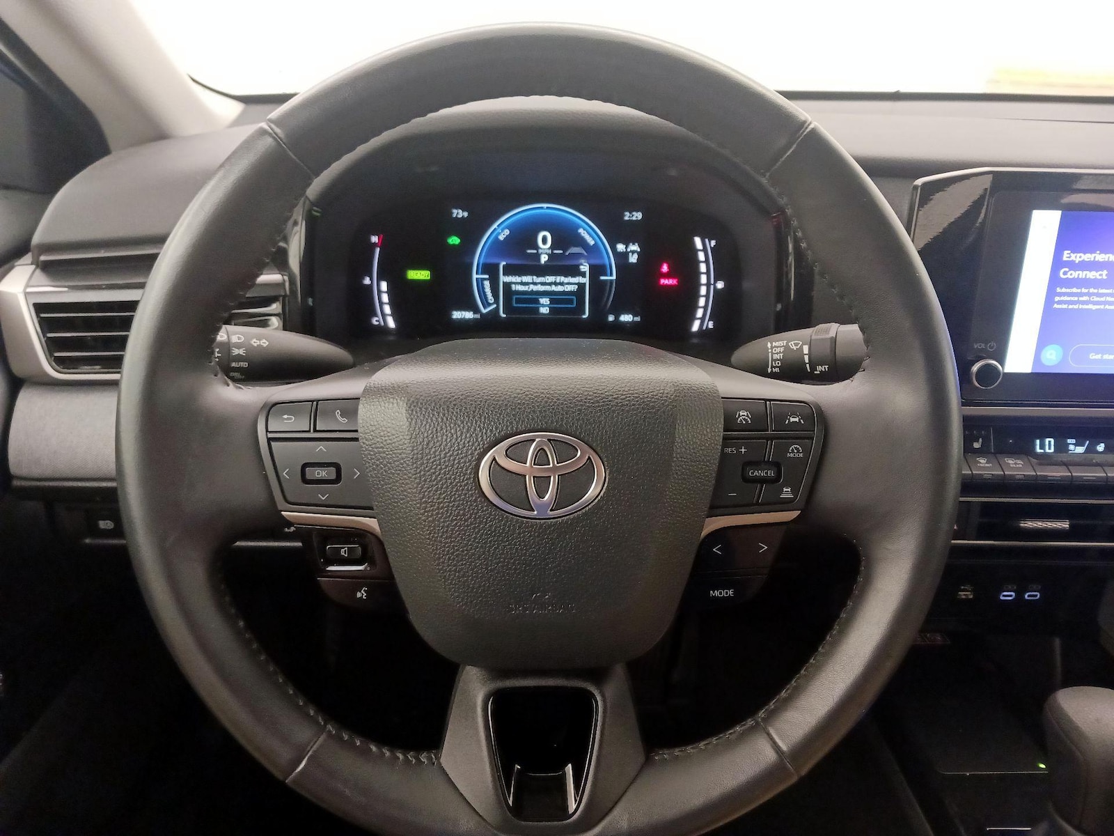 2025 Toyota Camry LE - Photo 11