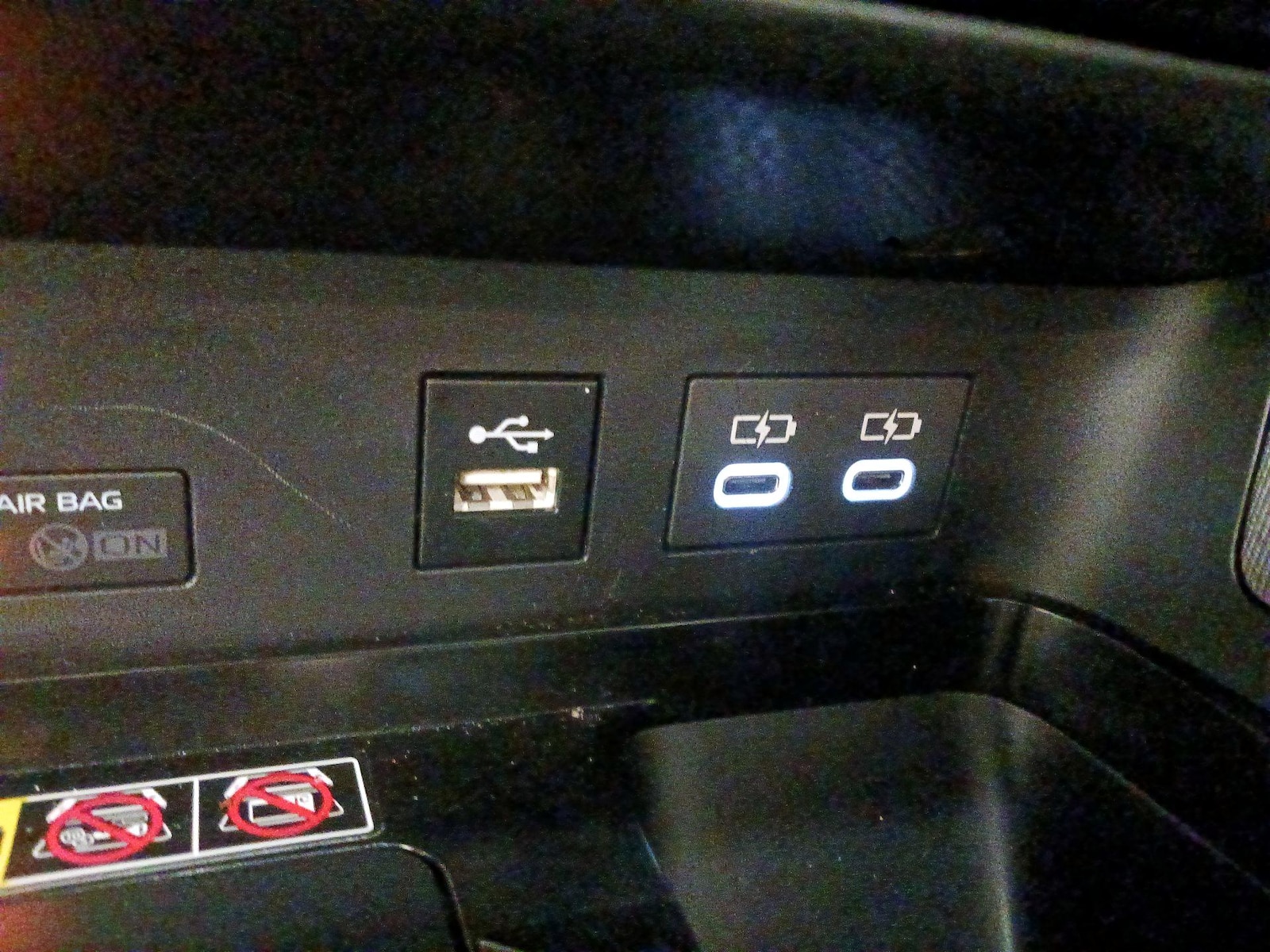2025 Toyota Camry LE - Photo 19