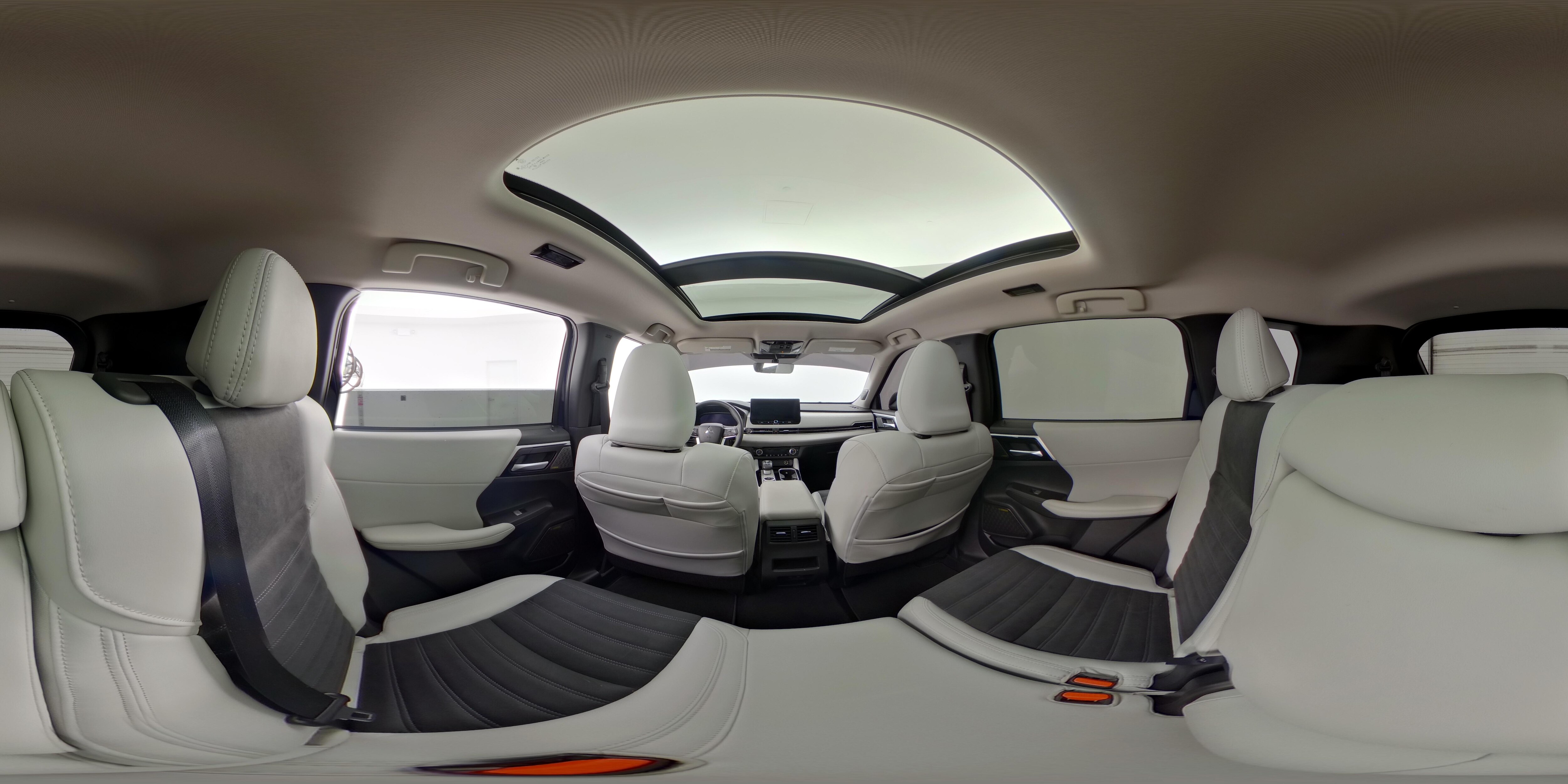 2025 Mitsubishi Outlander SE - Photo 29