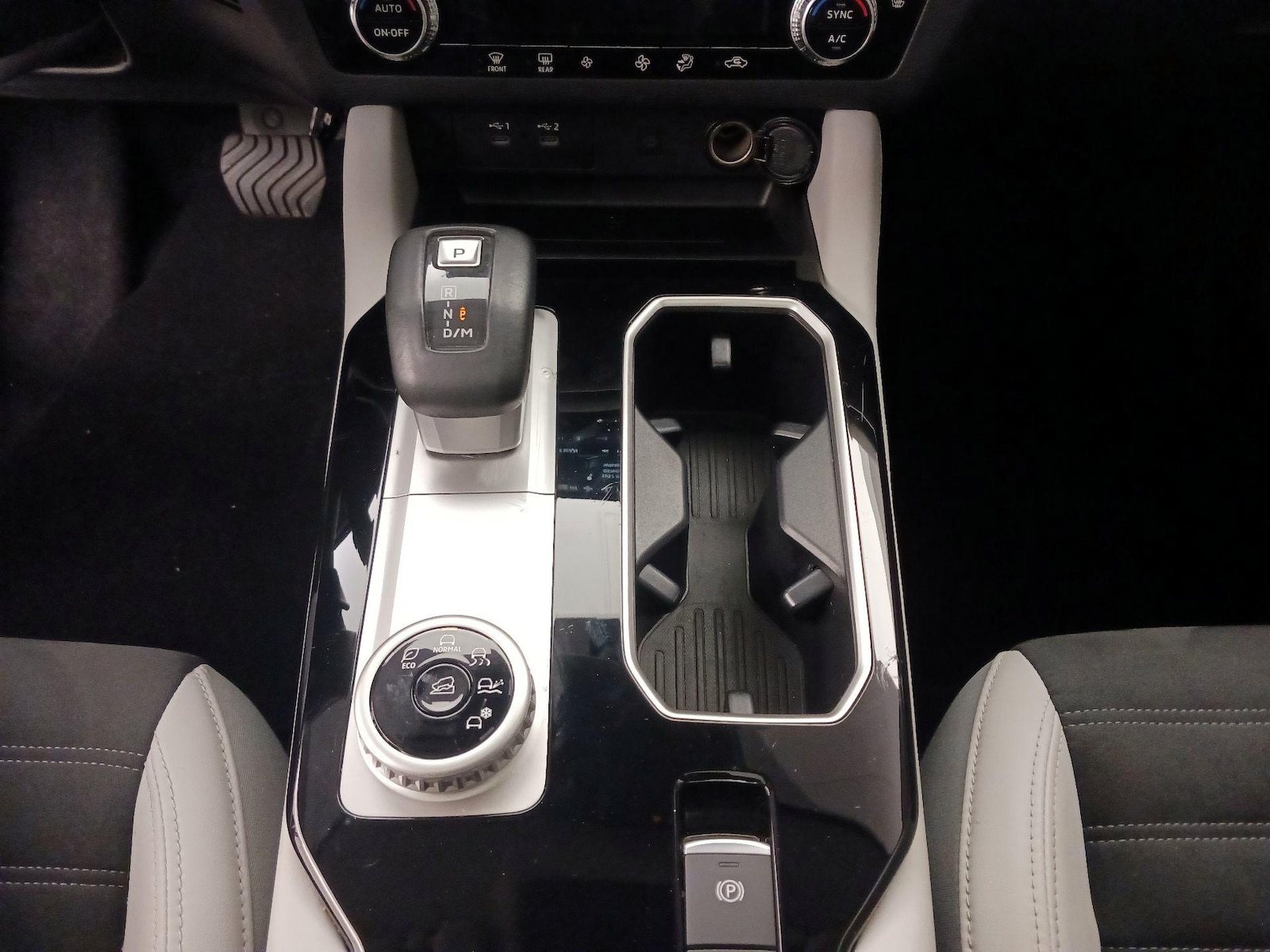 2025 Mitsubishi Outlander SE - Photo 19