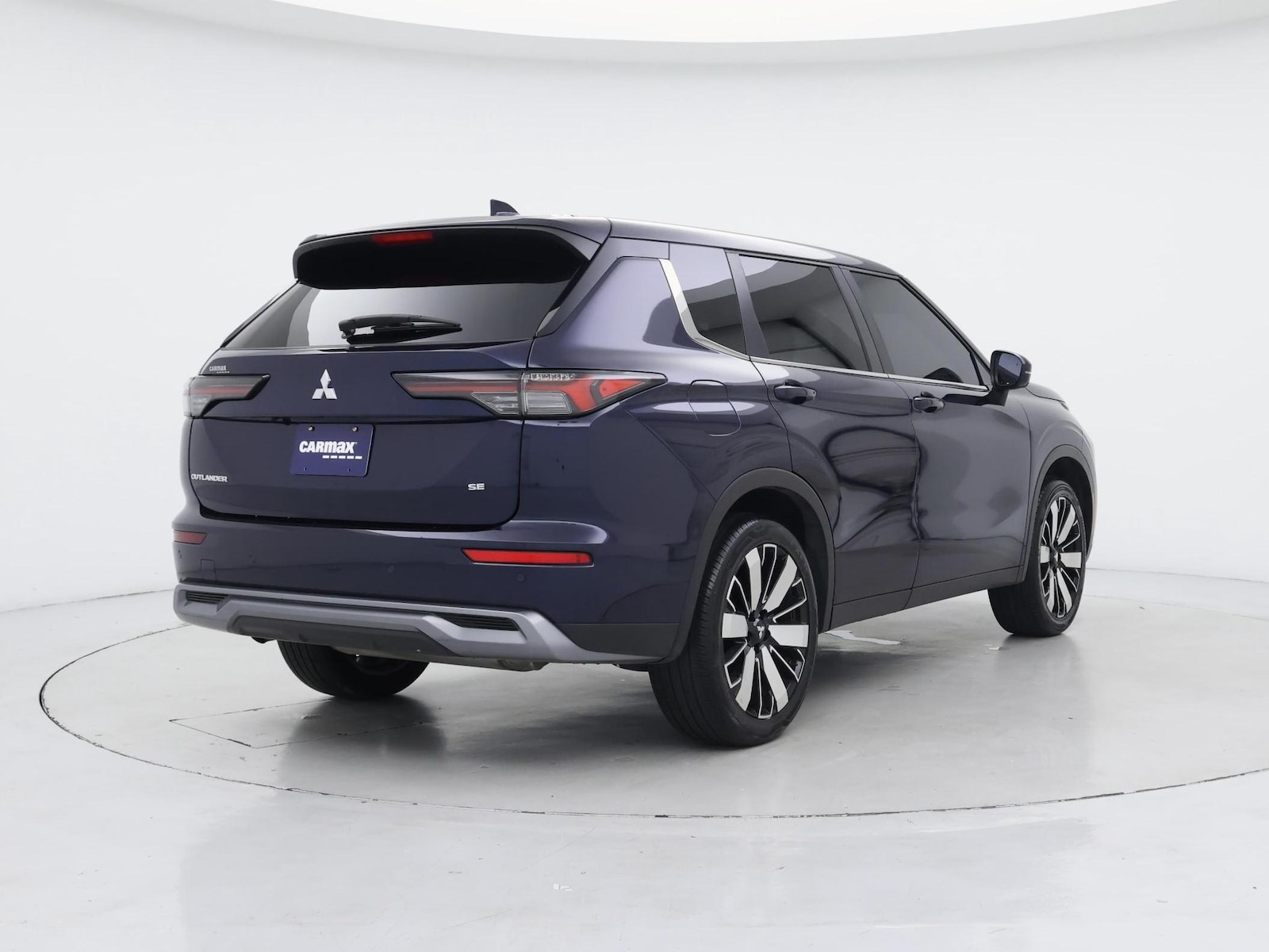 2025 Mitsubishi Outlander SE - Photo 9