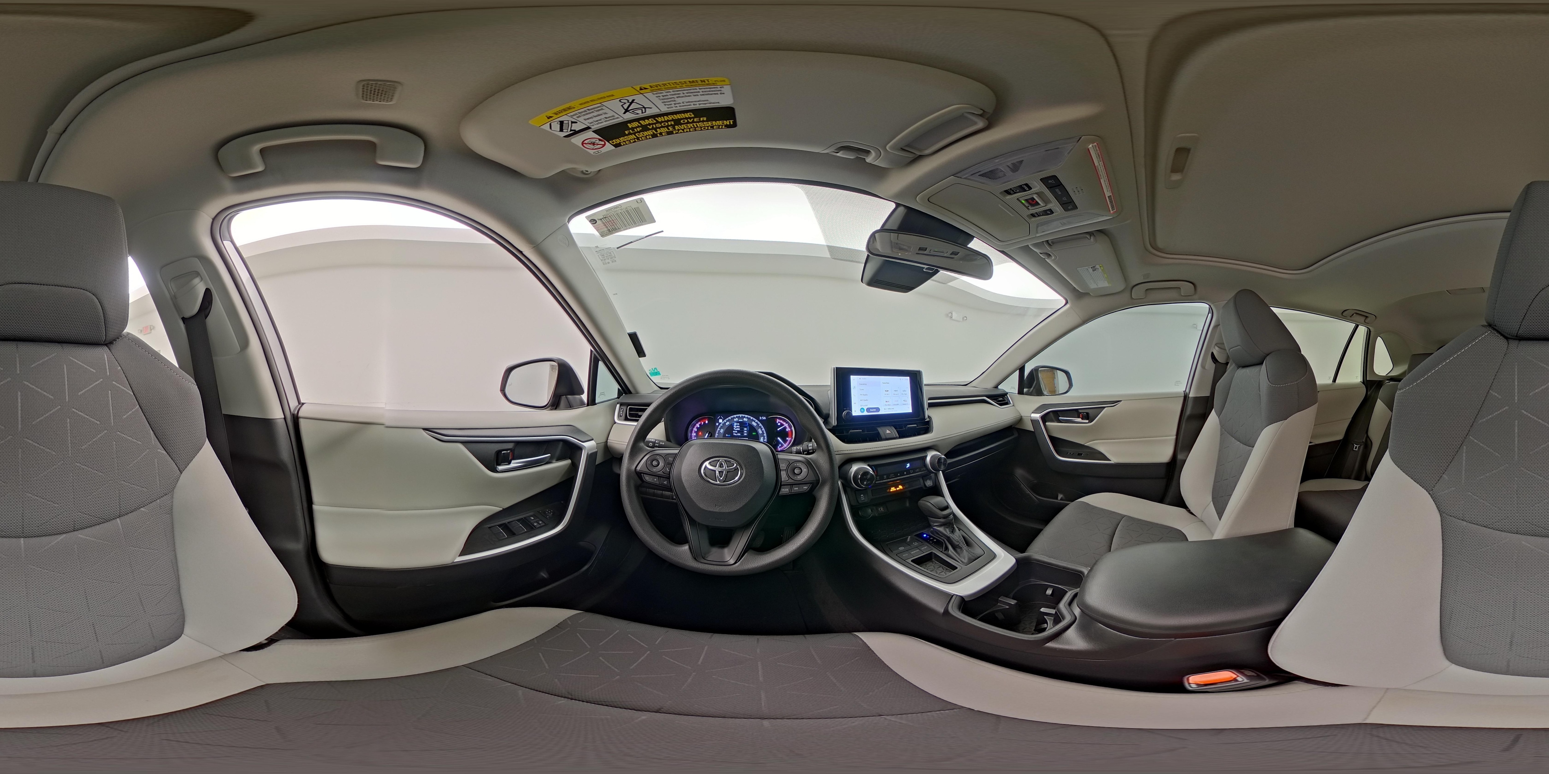 2024 Toyota RAV4 XLE - Photo 27