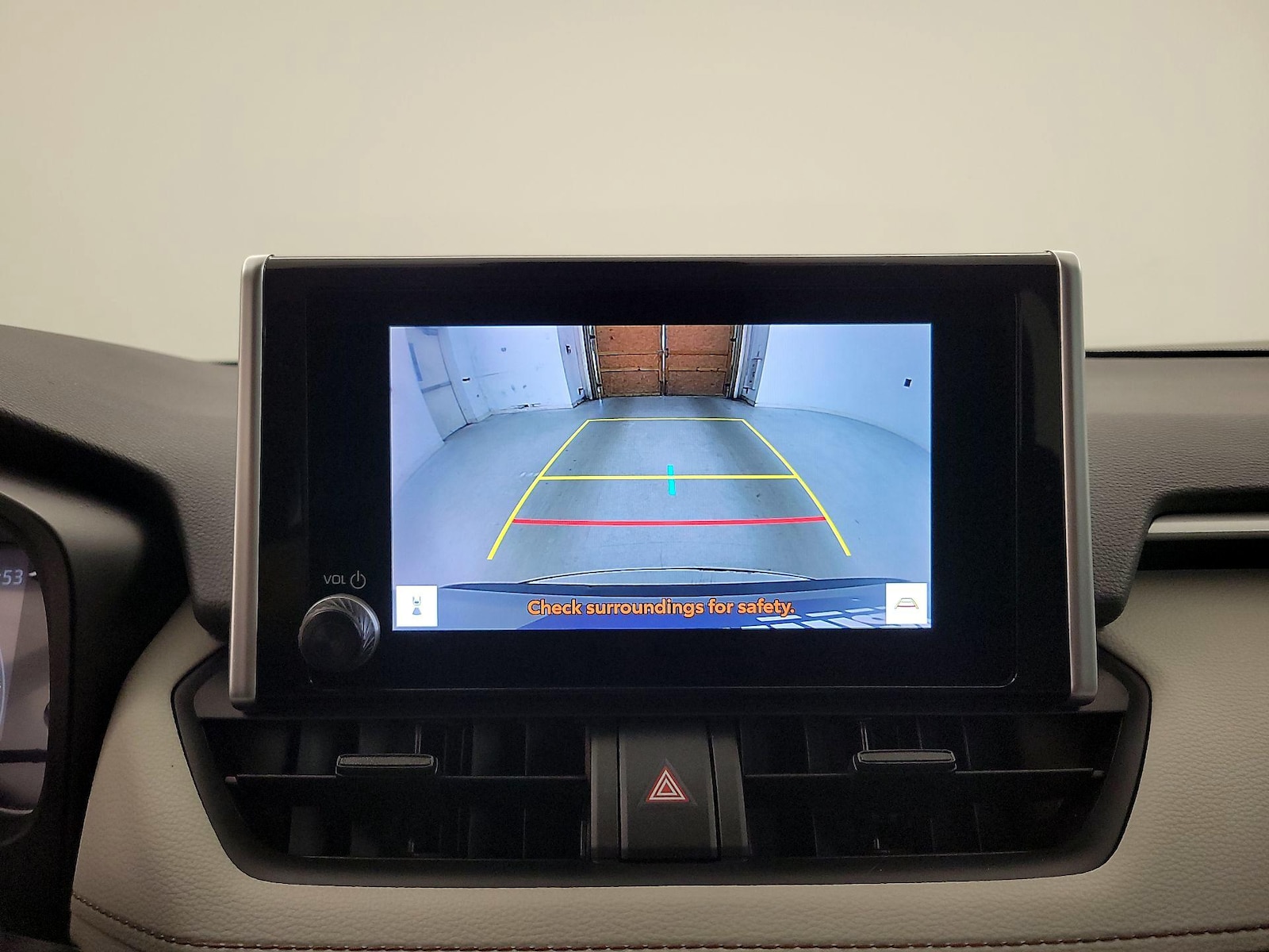 2024 Toyota RAV4 XLE - Photo 15
