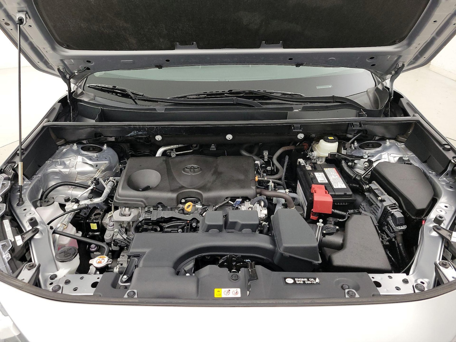 2024 Toyota RAV4 XLE - Photo 23