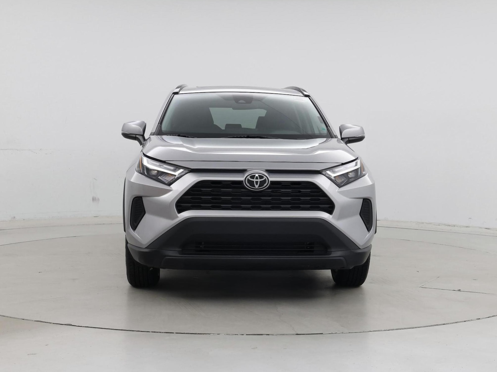 2024 Toyota RAV4 XLE - Photo 6