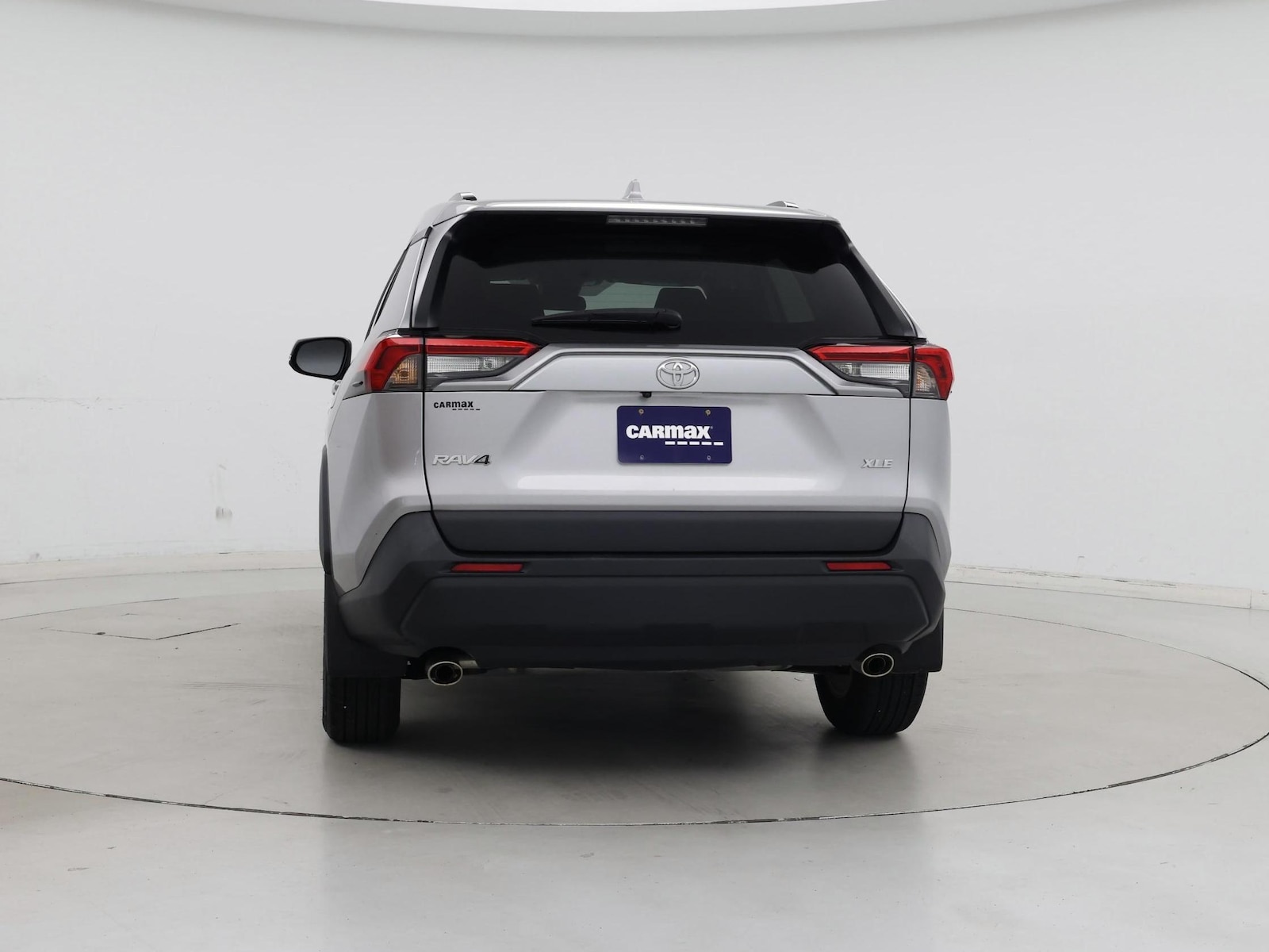 2024 Toyota RAV4 XLE - Photo 7