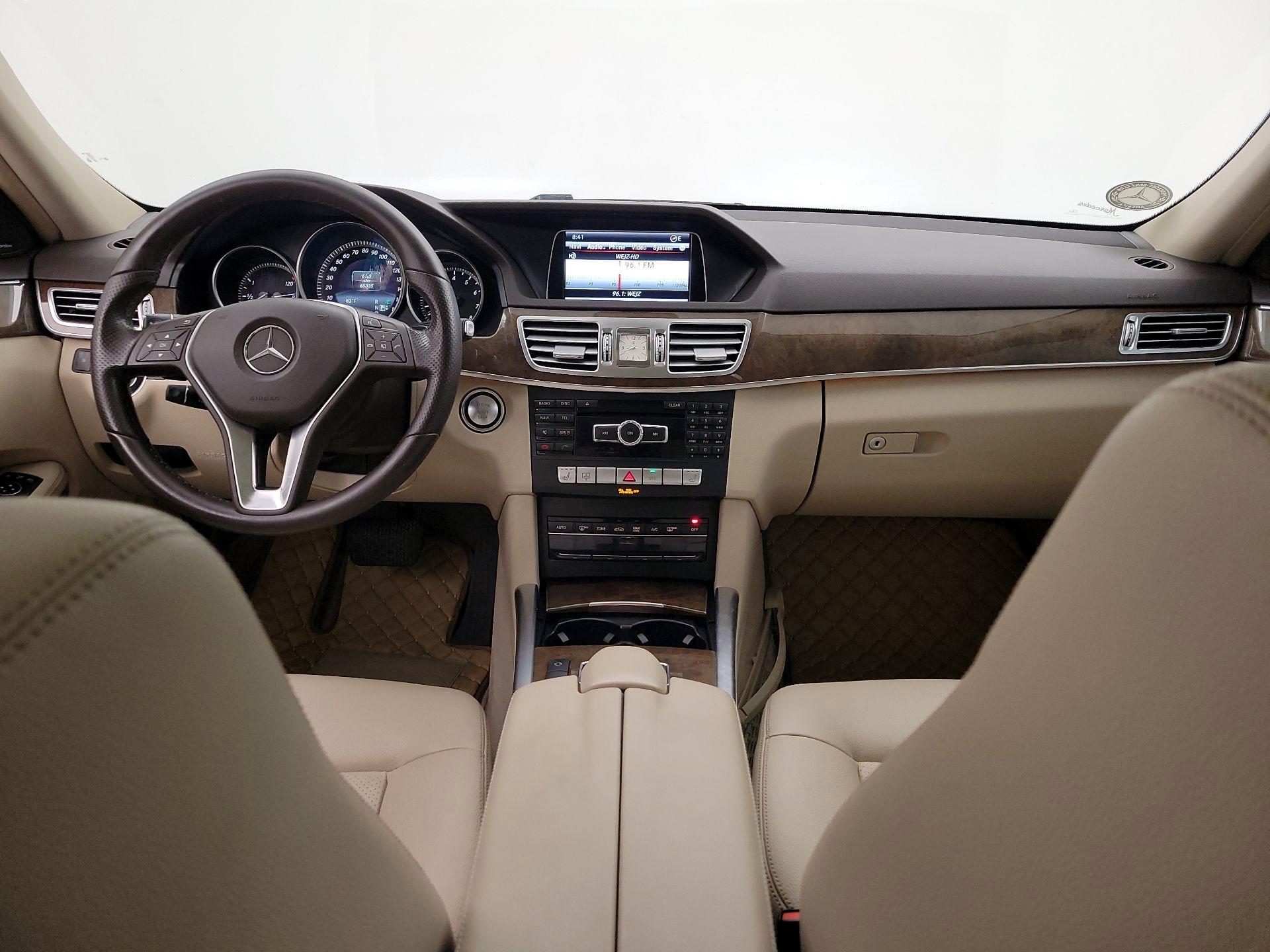 Thumbnail: 2015 Mercedes-Benz E-Class - 9