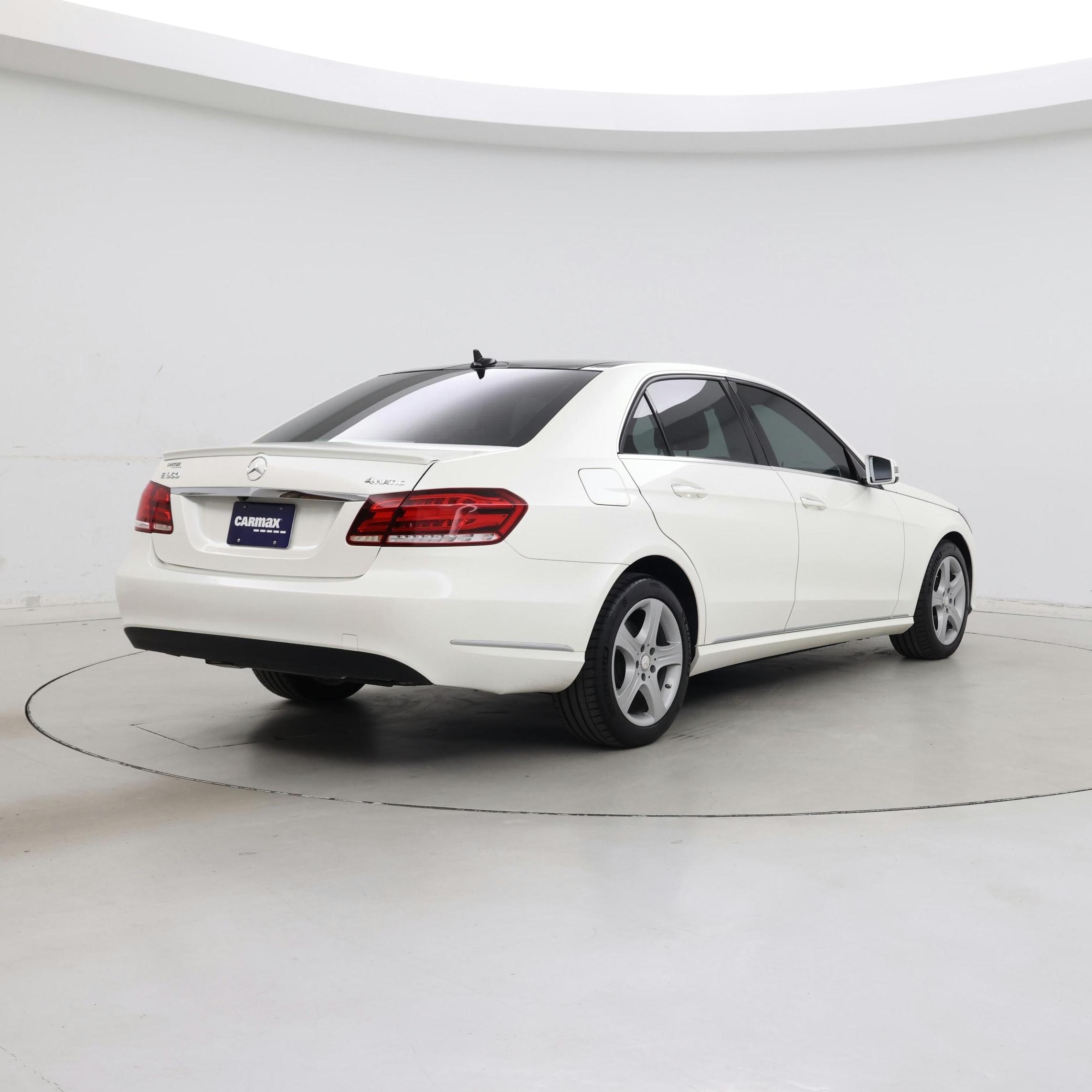 Thumbnail: 2015 Mercedes-Benz E-Class - 8