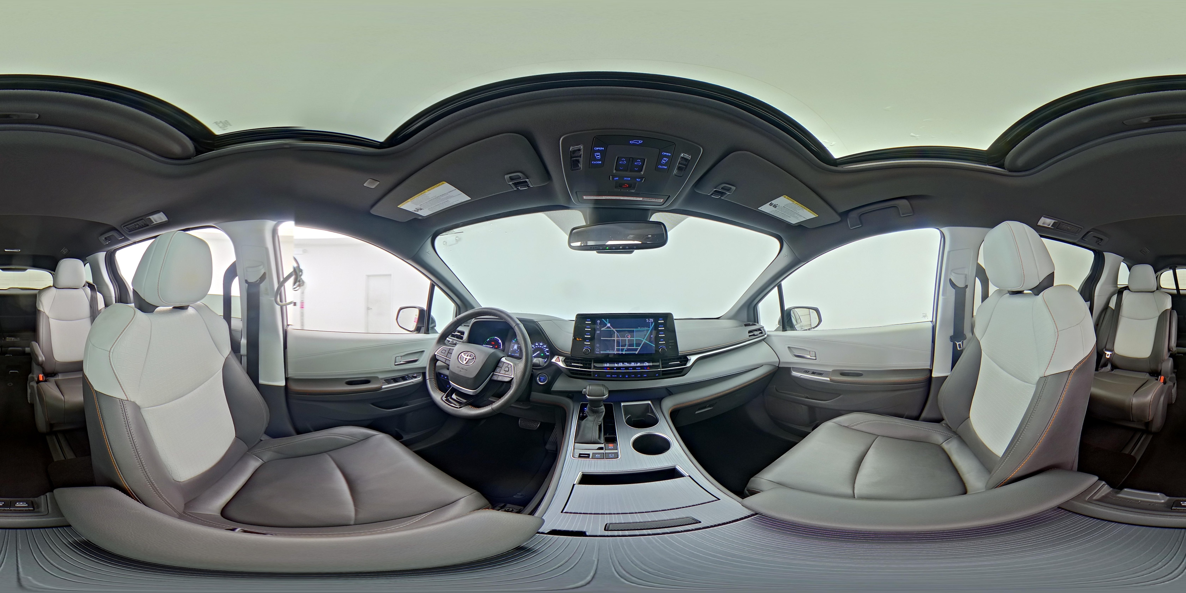2021 Toyota Sienna XSE - Photo 28
