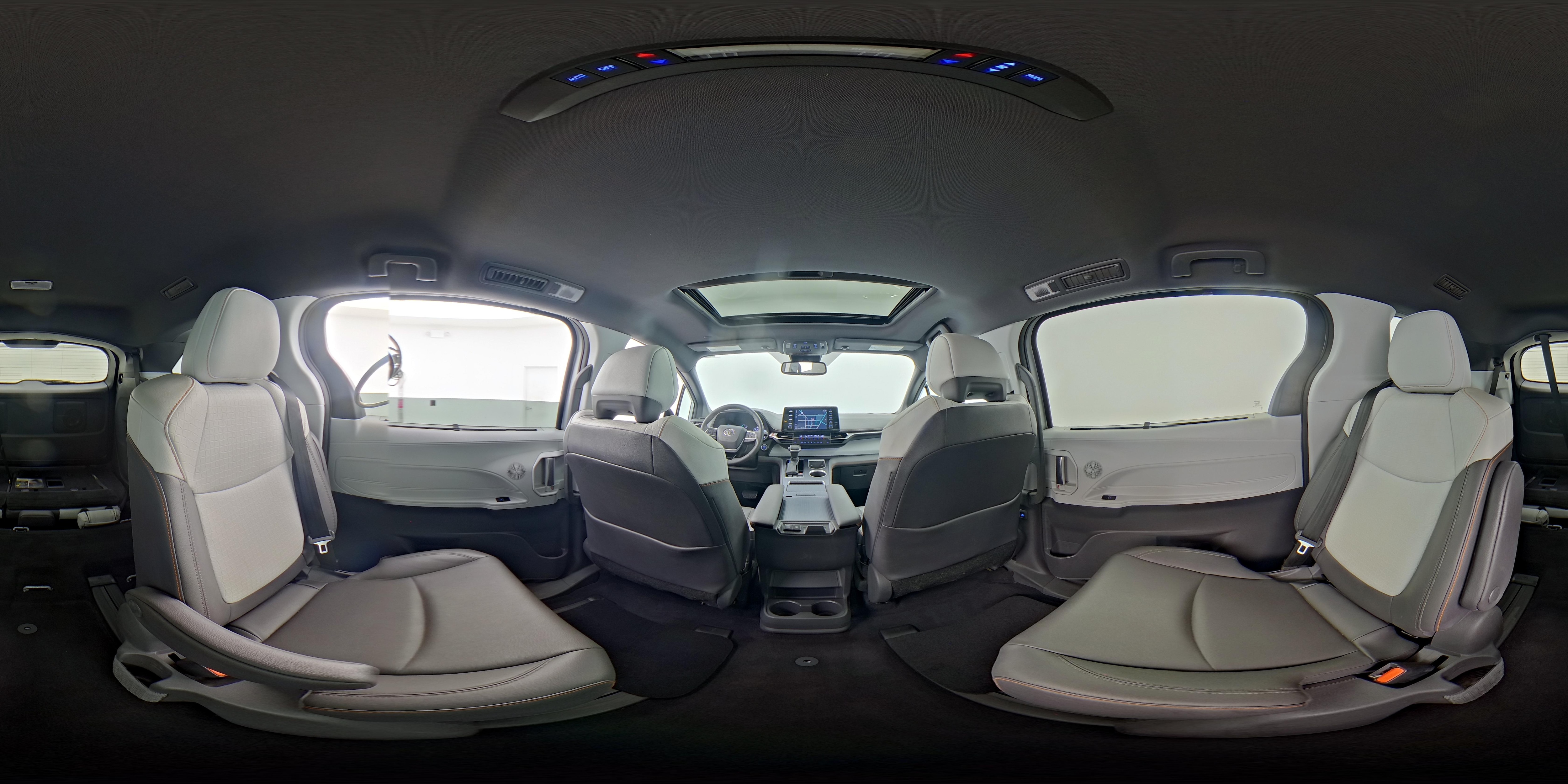 2021 Toyota Sienna XSE - Photo 29