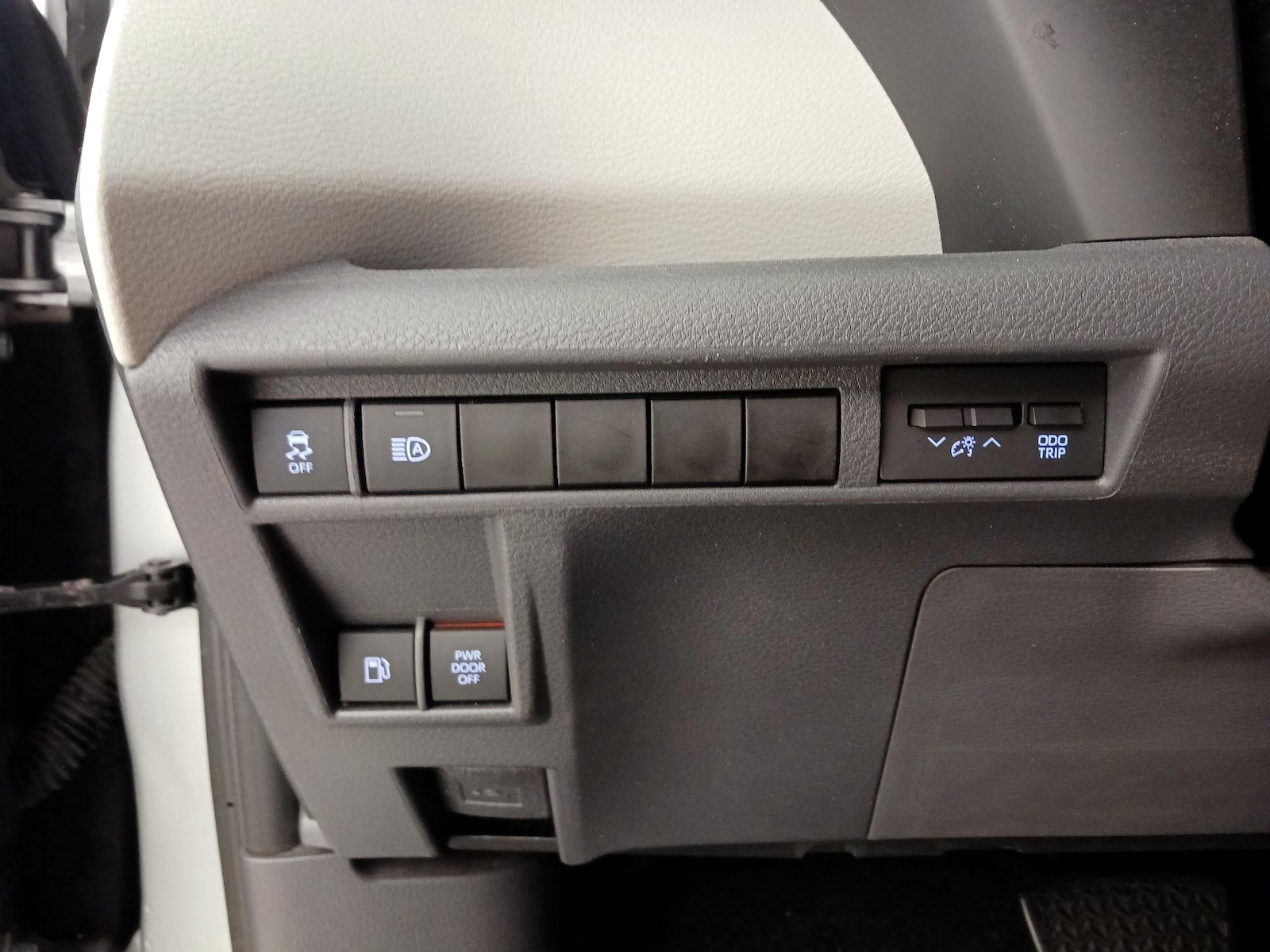 2021 Toyota Sienna XSE - Photo 14