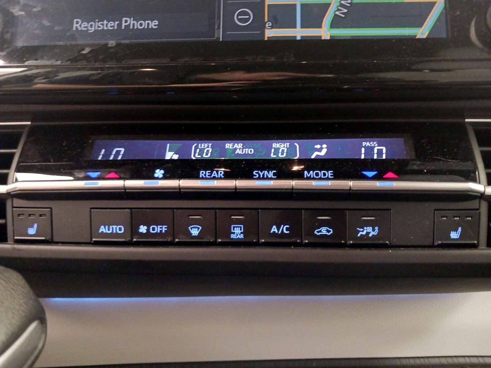 2021 Toyota Sienna XSE - Photo 18
