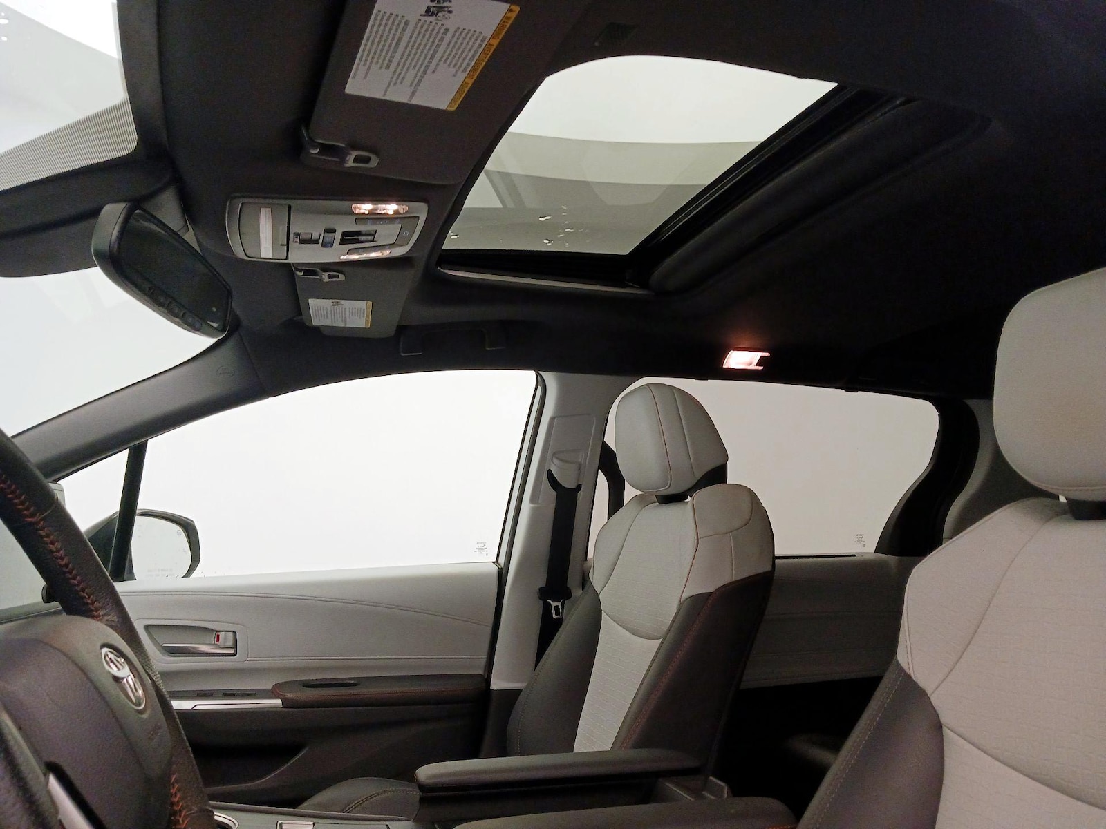 2021 Toyota Sienna XSE - Photo 21