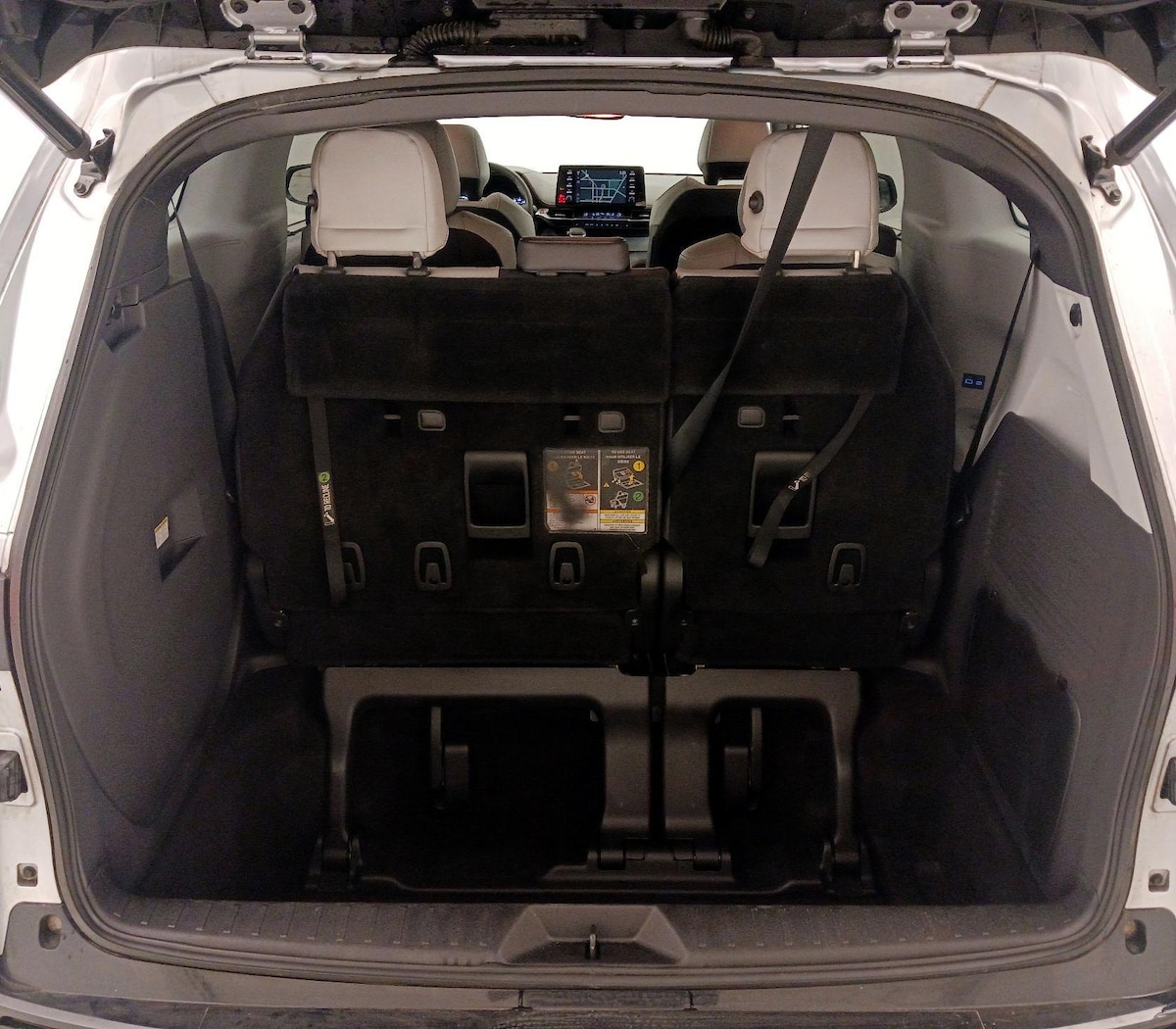 Trunk/Cargo (Seats Up)