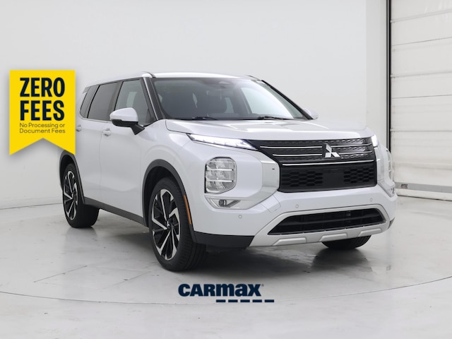 White 2023 Mitsubishi Outlander SUV / Crossover Front-Wheel Drive Automatic