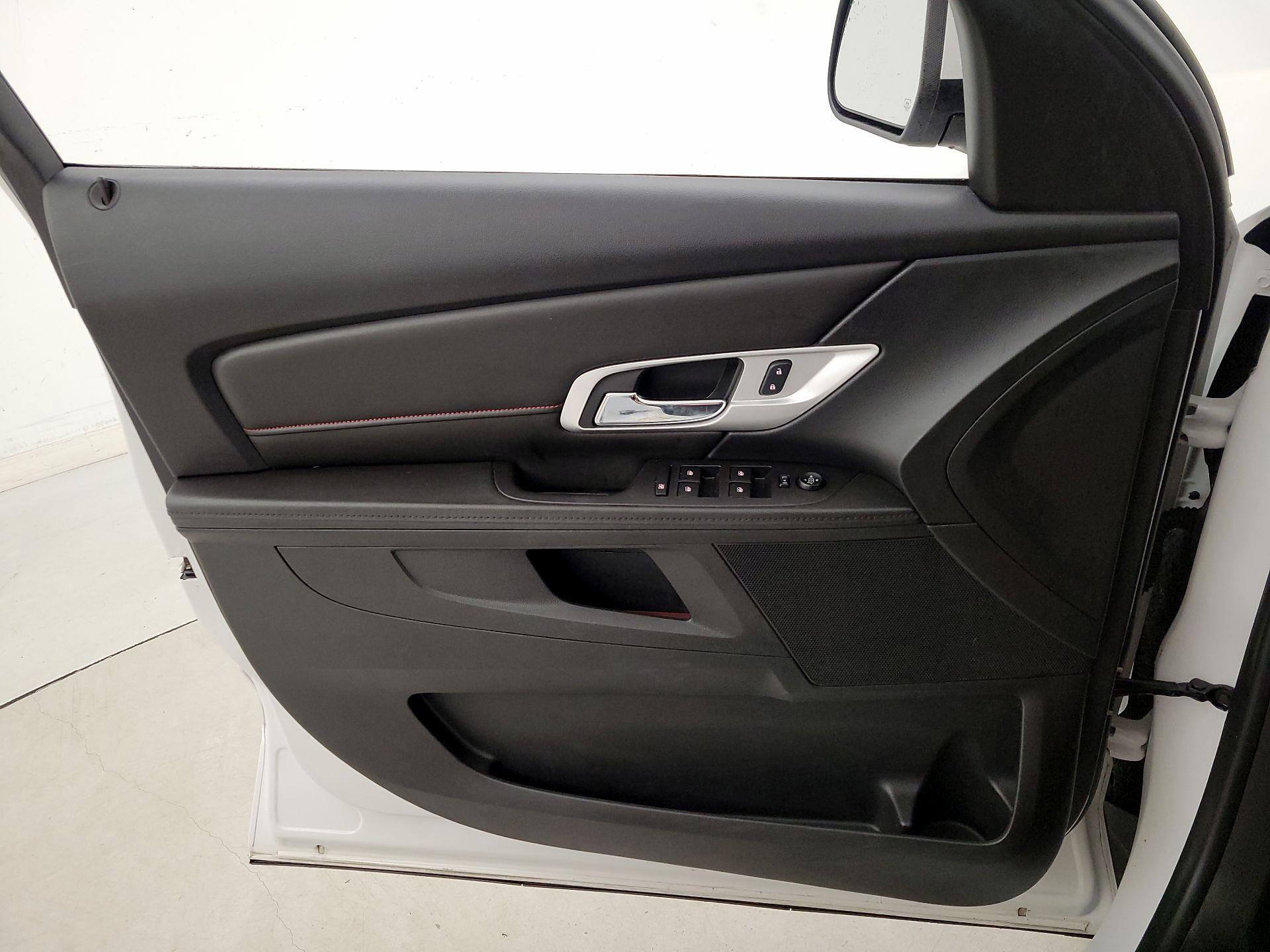 Thumbnail: 2016 GMC Terrain - 12