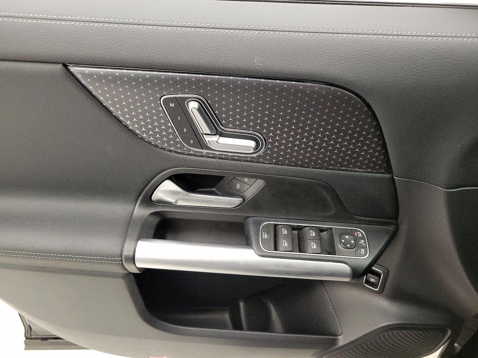 2025 Mercedes-Benz GLA GLA250 - Photo 13