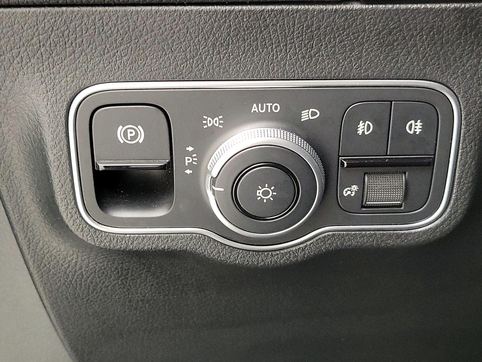 2025 Mercedes-Benz GLA GLA250 - Photo 14