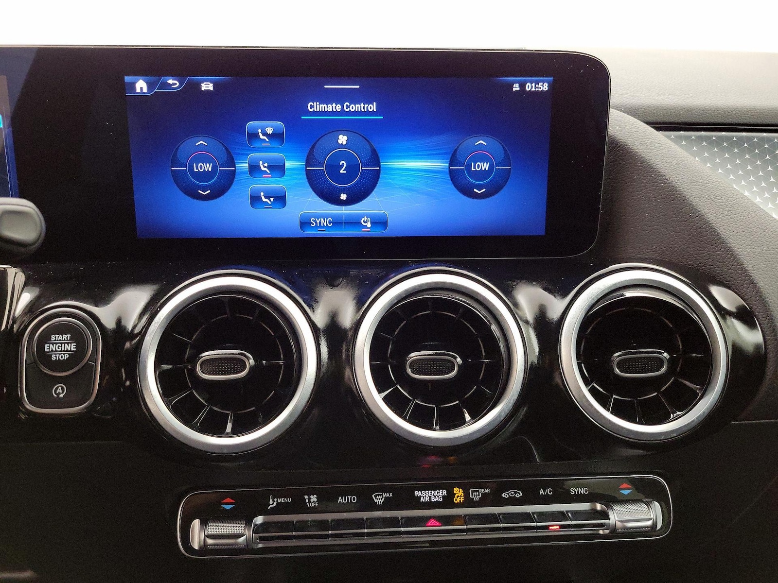 2025 Mercedes-Benz GLA GLA250 - Photo 17