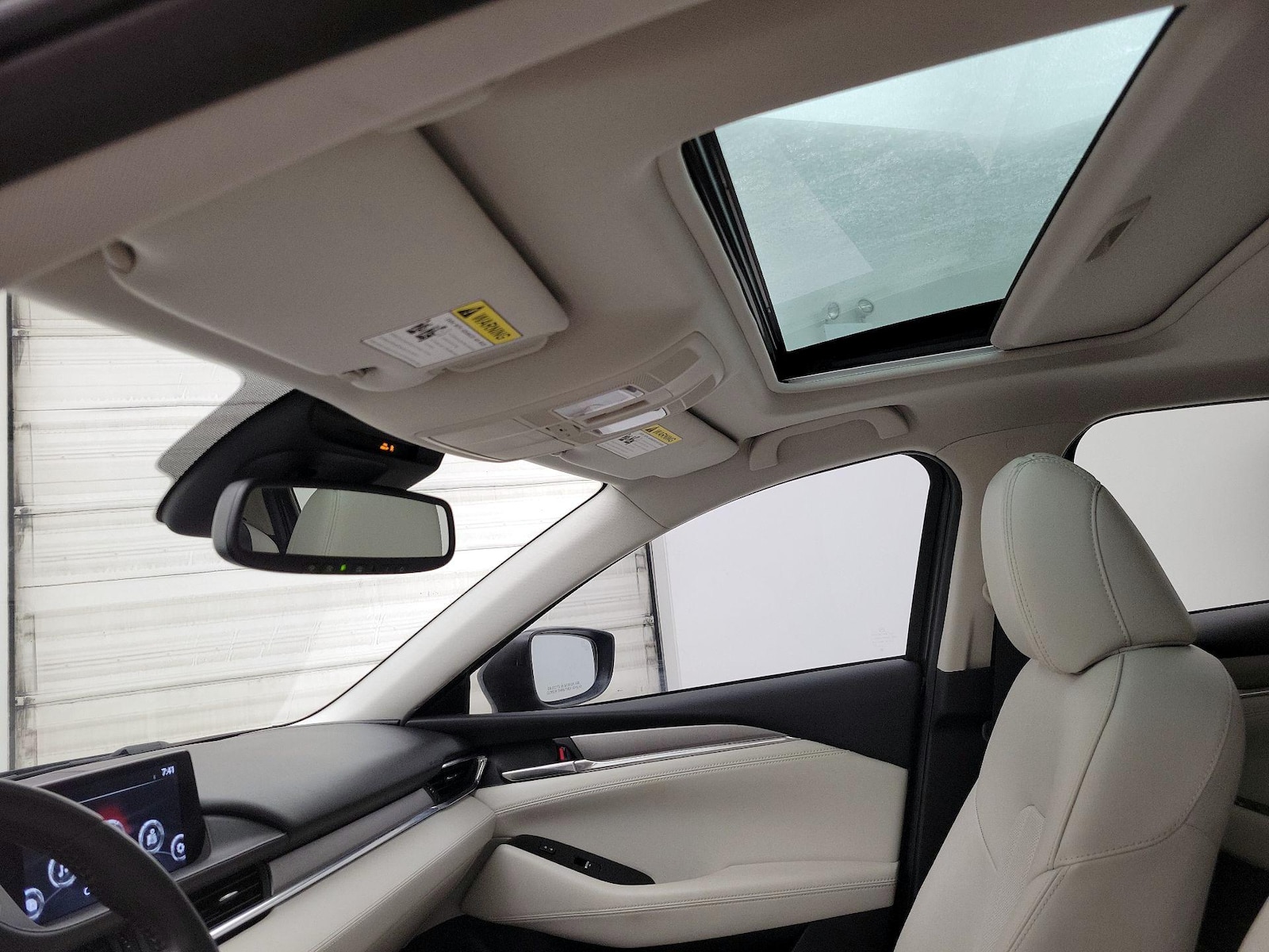 Sunroof(s) & Overhead Airbags