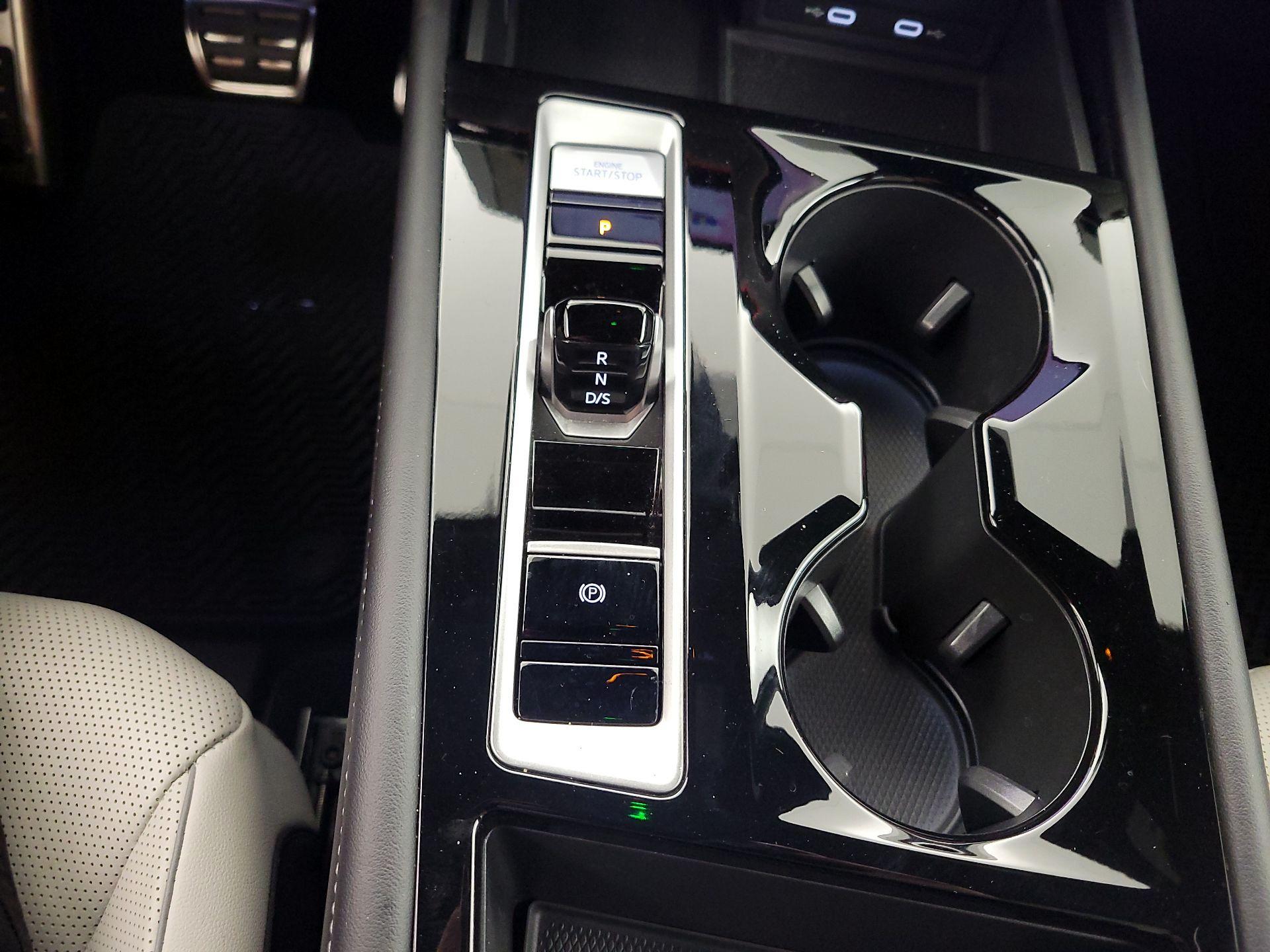 Thumbnail: 2024 Volkswagen Atlas - 17