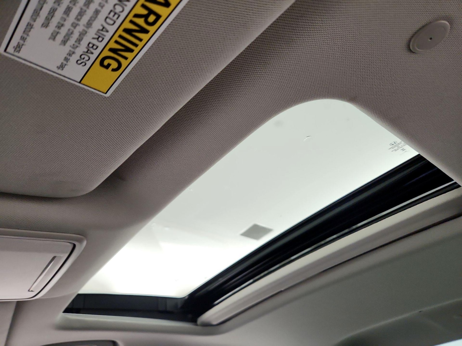 Sunroof(s) & Overhead Airbags