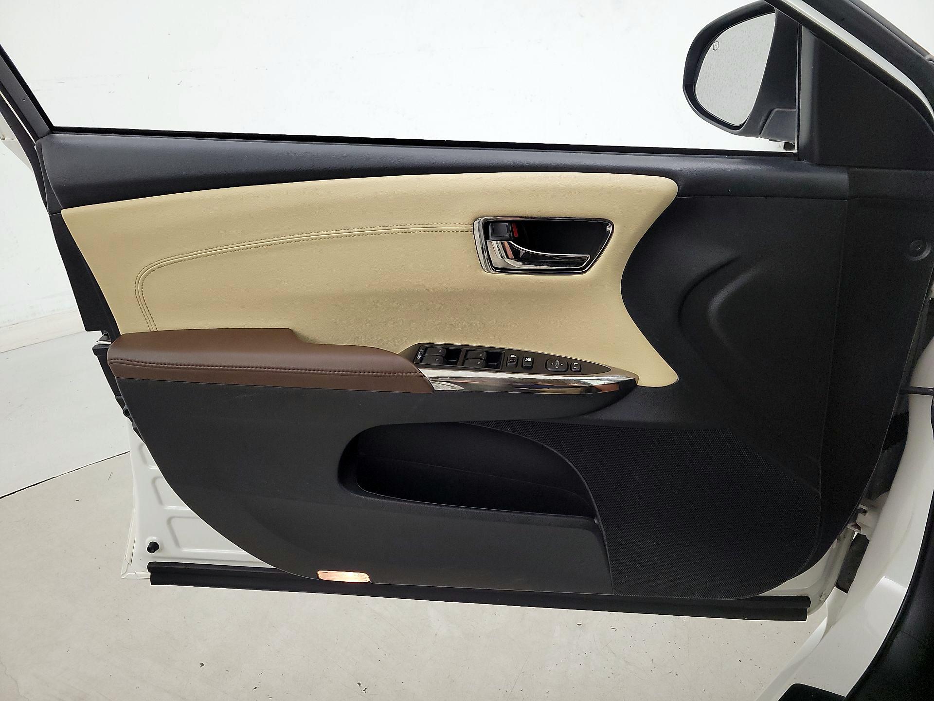 Thumbnail: 2014 Toyota Avalon - 12