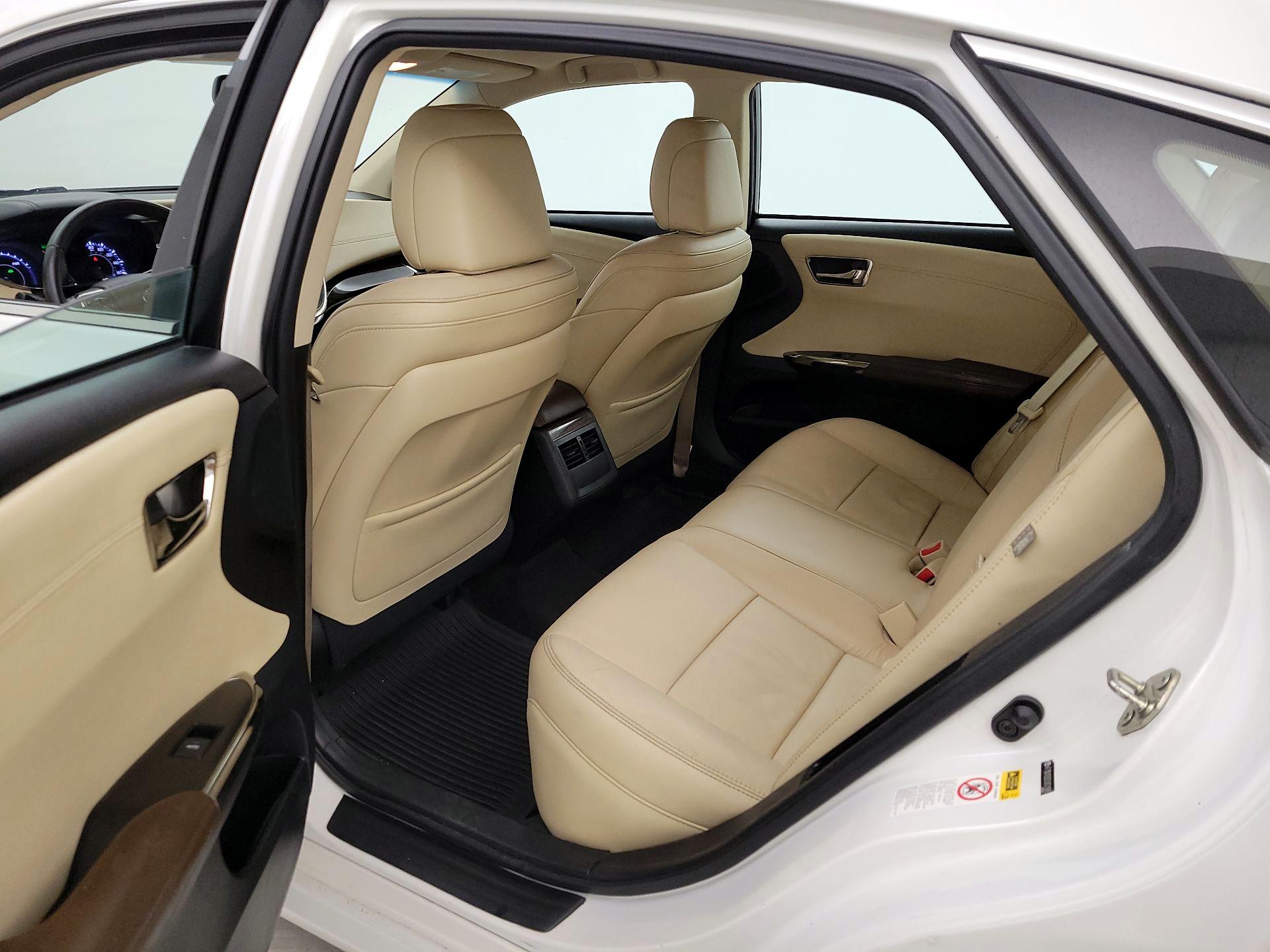 Thumbnail: 2014 Toyota Avalon - 19