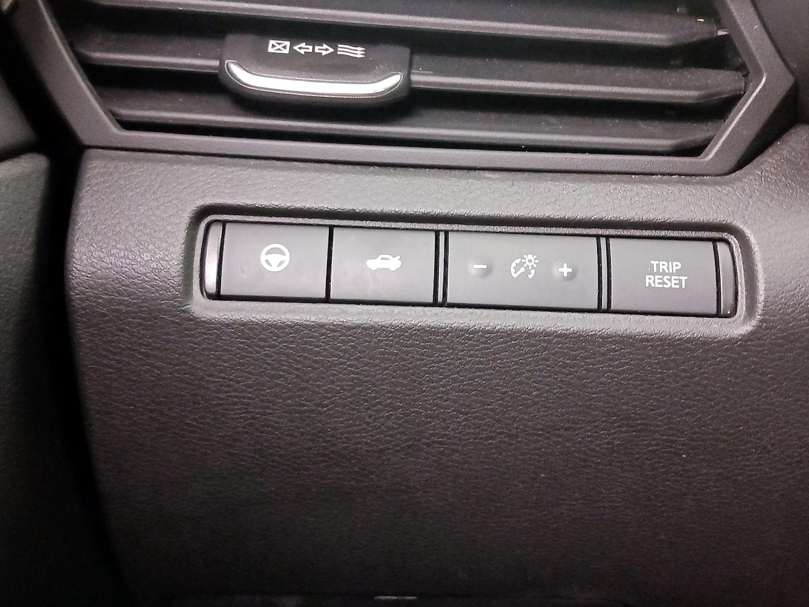 2023 Nissan Altima SL - Photo 14