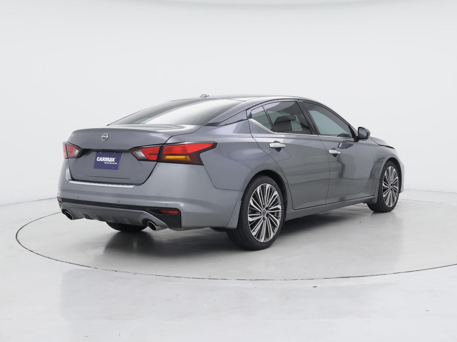 2023 Nissan Altima SL - Photo 9
