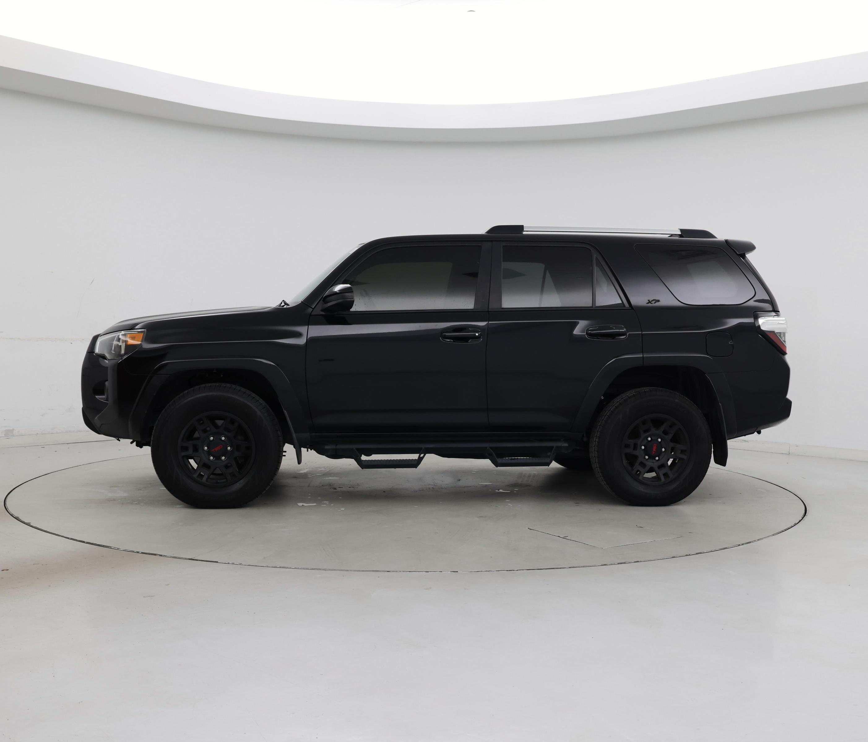 Thumbnail: 2021 Toyota 4Runner - 3