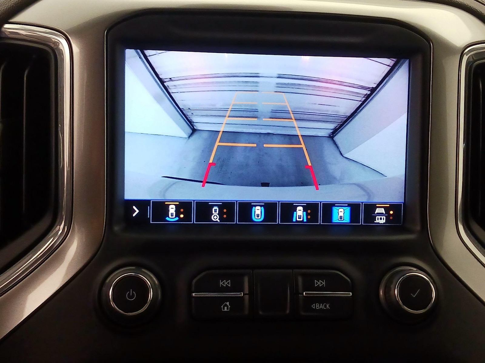 2020 Chevrolet Silverado 1500 LTZ - Photo 16