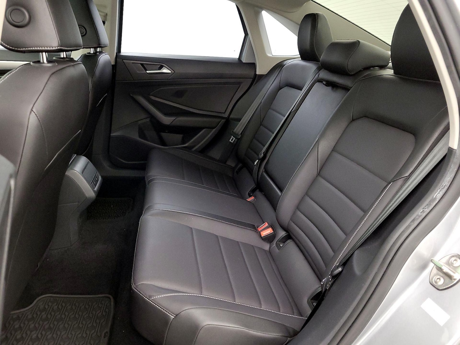 2021 Volkswagen Jetta SE - Photo 21
