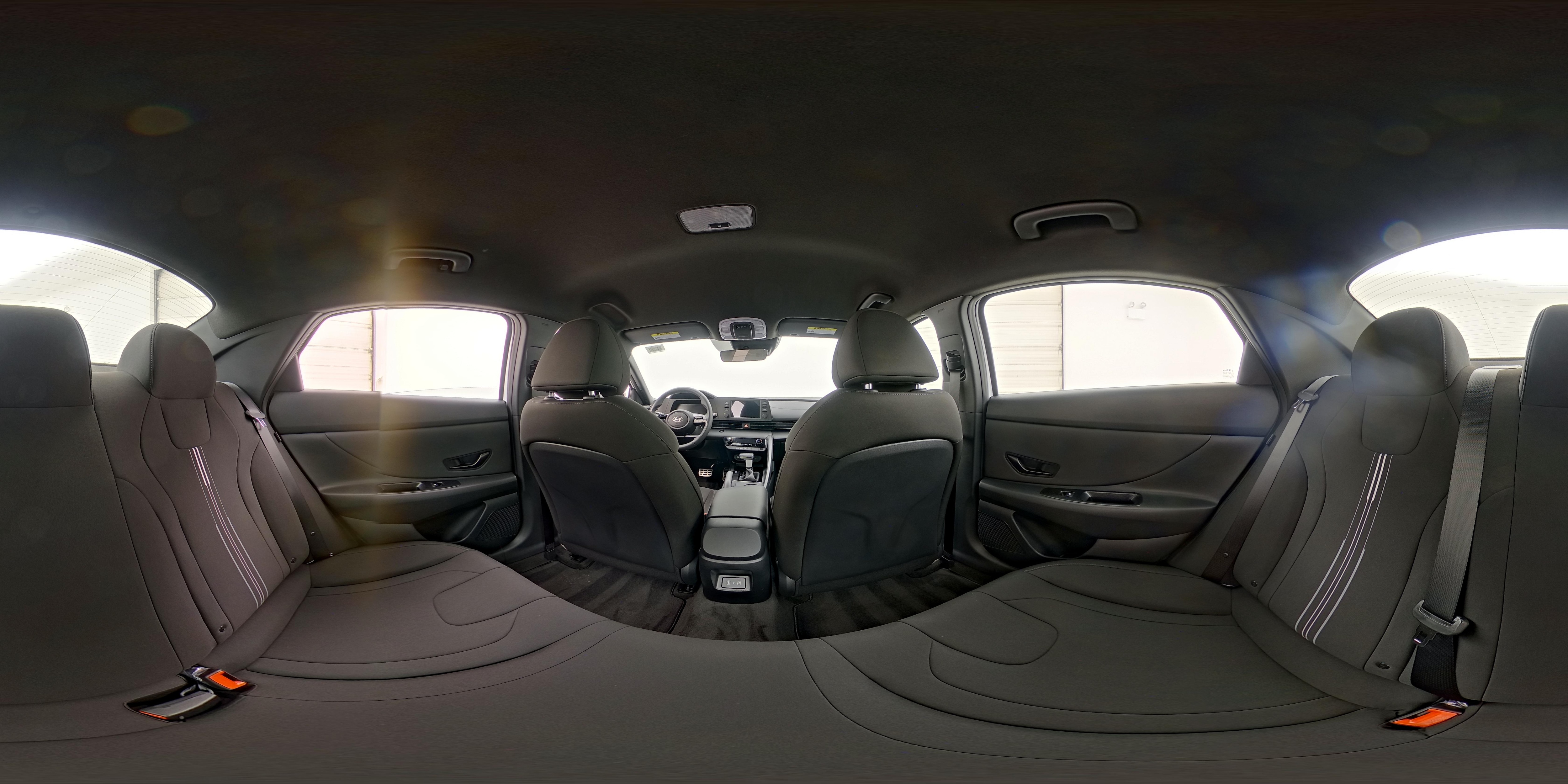 2025 Hyundai Elantra SEL - Photo 25