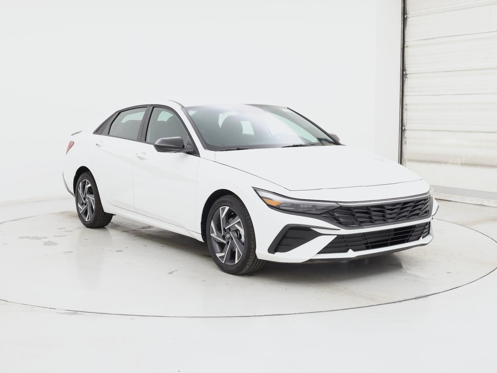 2025 Hyundai Elantra SEL - Photo 2