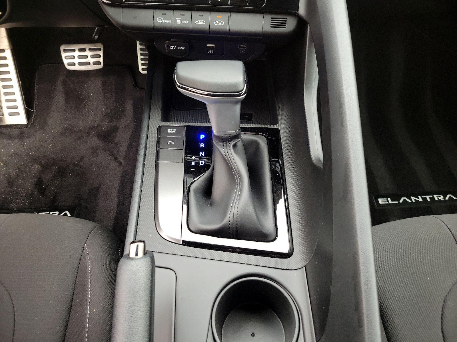 2025 Hyundai Elantra SEL - Photo 18