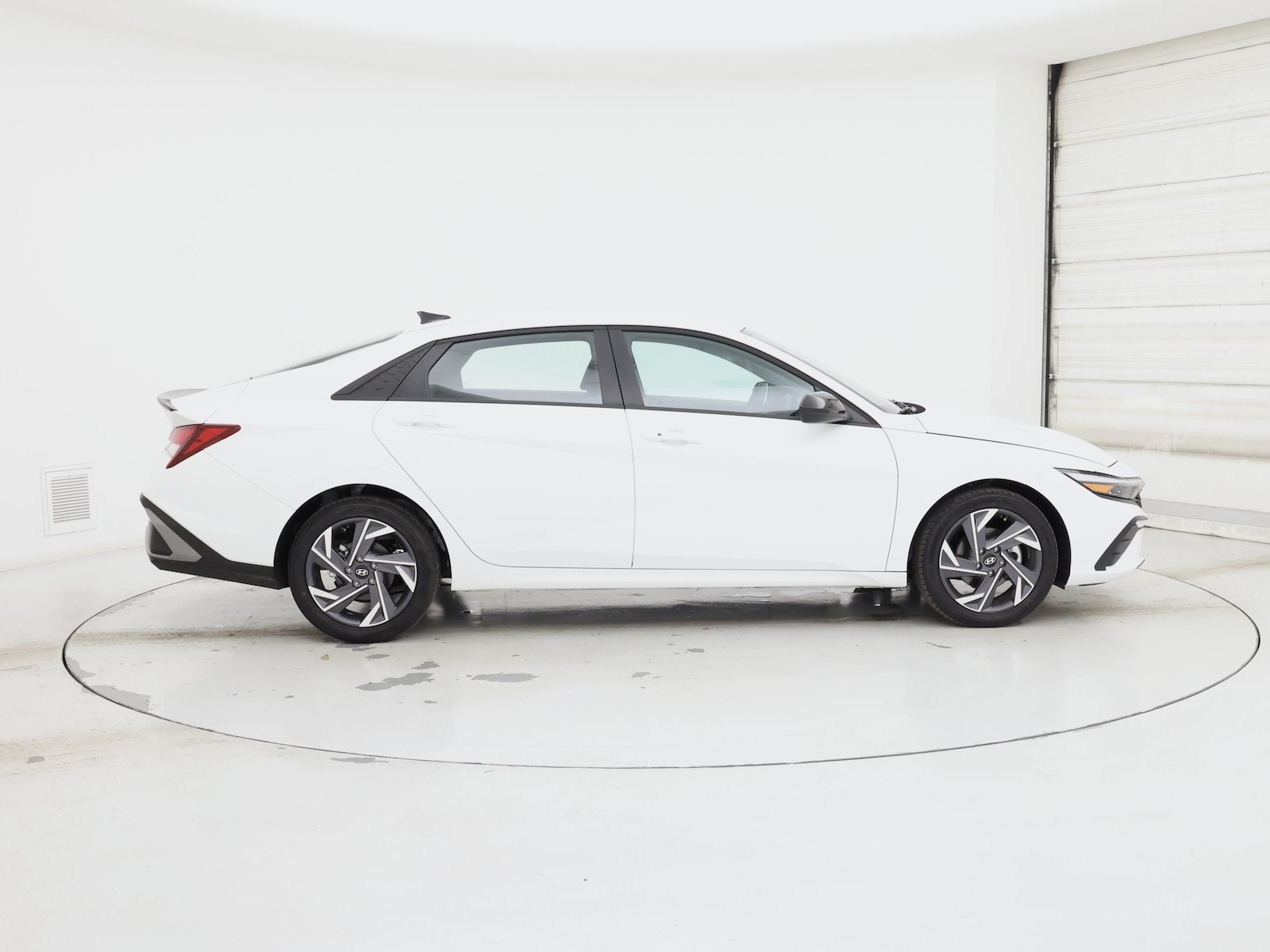 2025 Hyundai Elantra SEL - Photo 8