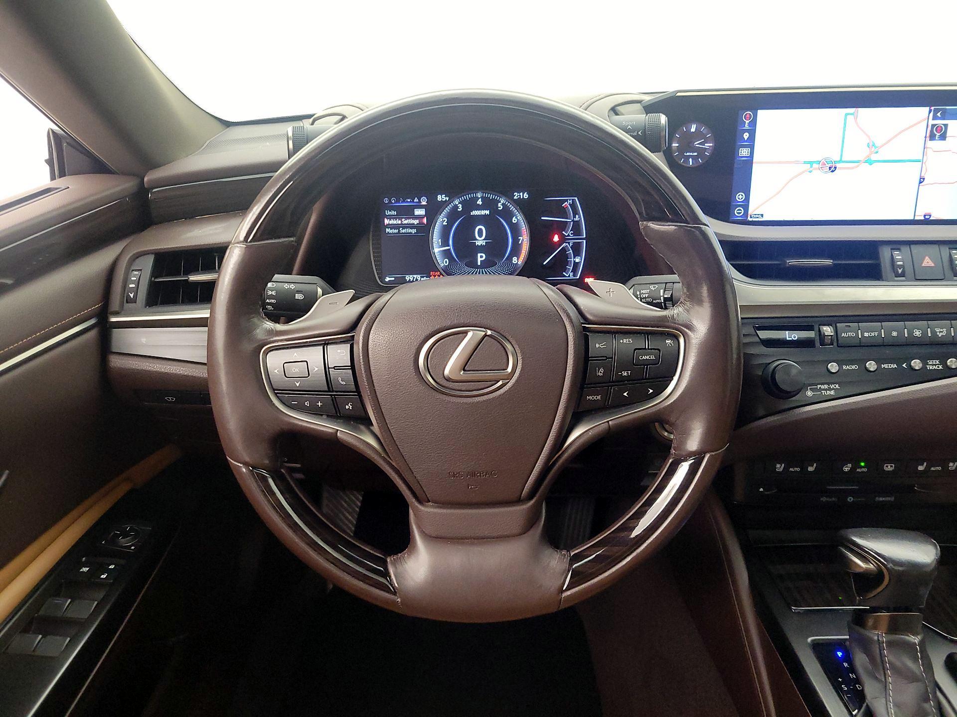 Thumbnail: 2019 Lexus ES - 10